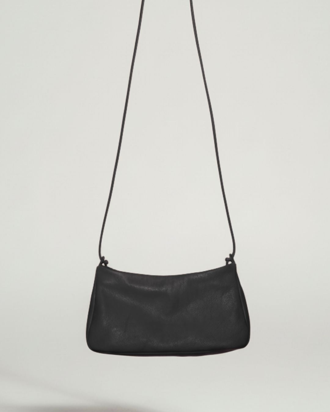 BOLSOS CON HISTORIA (RUPTURA) - Loli - Bolso mediano en piel con cordón (TARA)