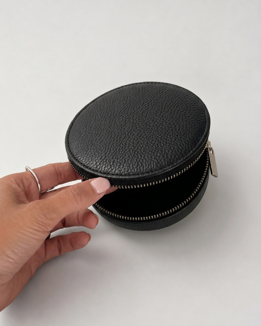 ALMITA - Leather accessory