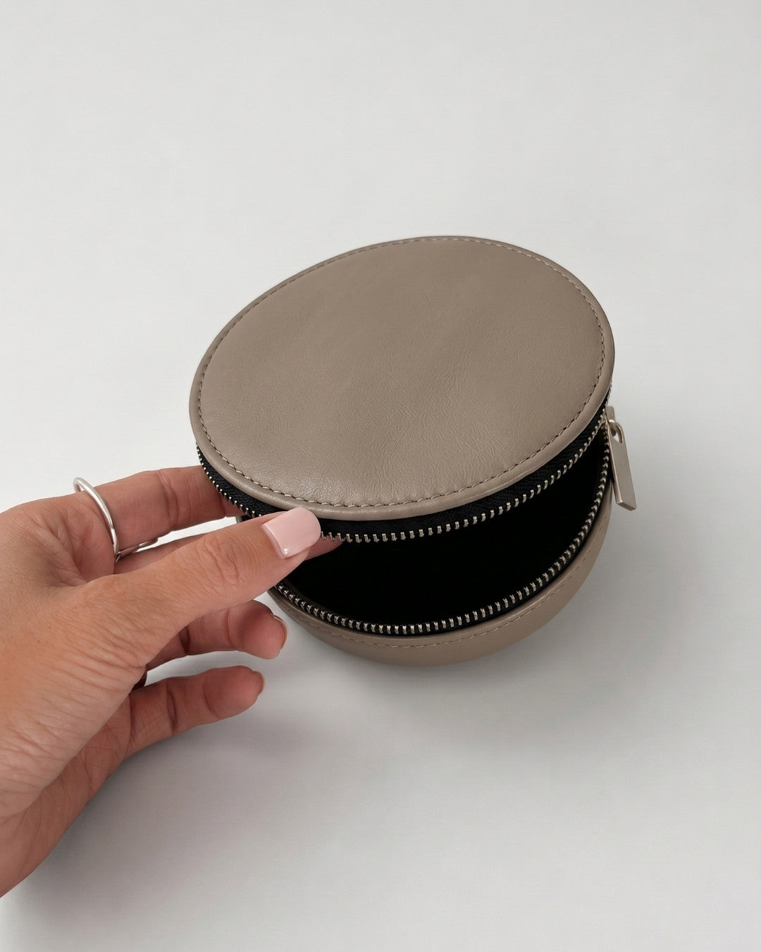 ALMITA - Leather accessory