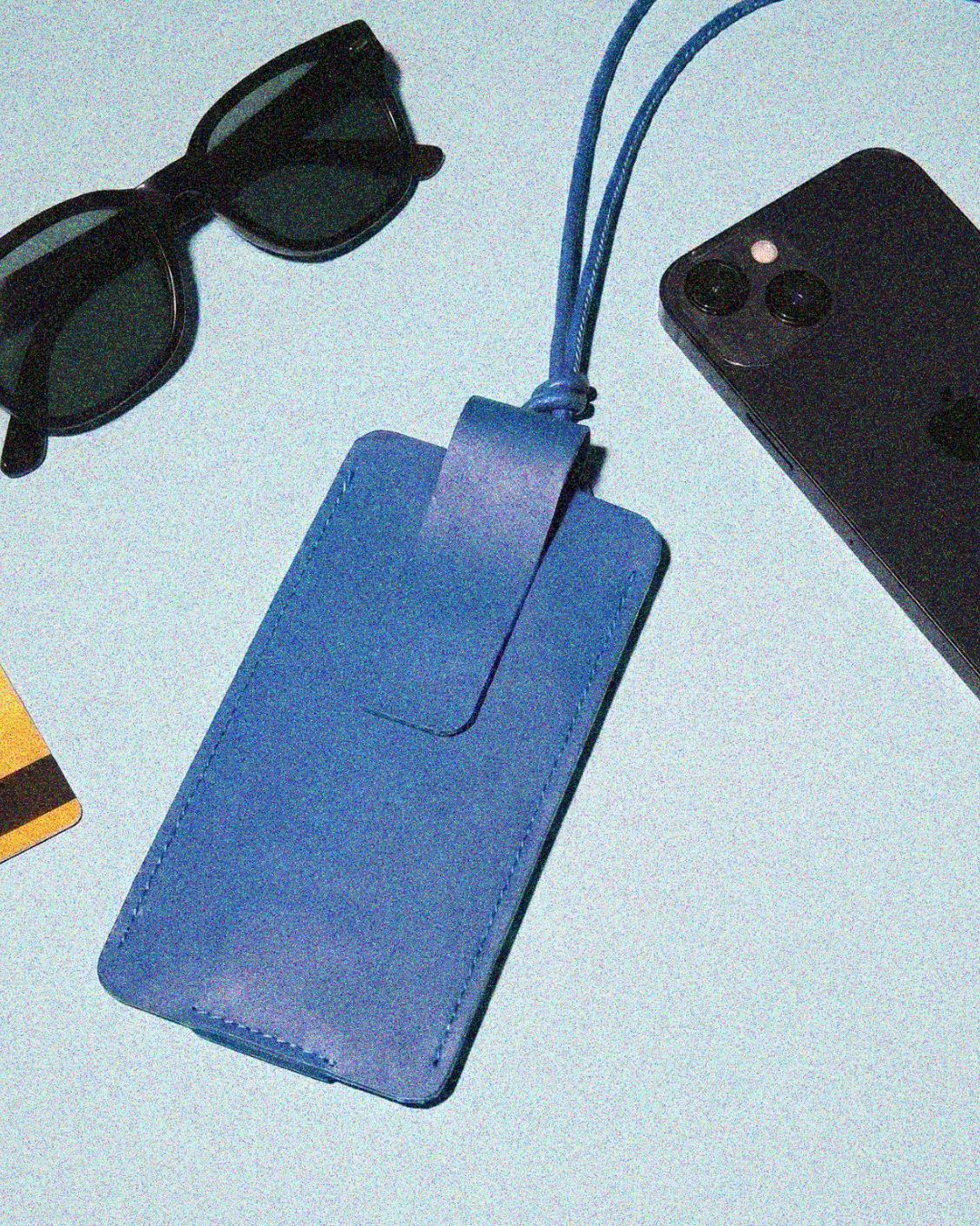 THE DOUBLE C - "THE ESSENTIAL ONE" - GLASSES AND PHONE CASE