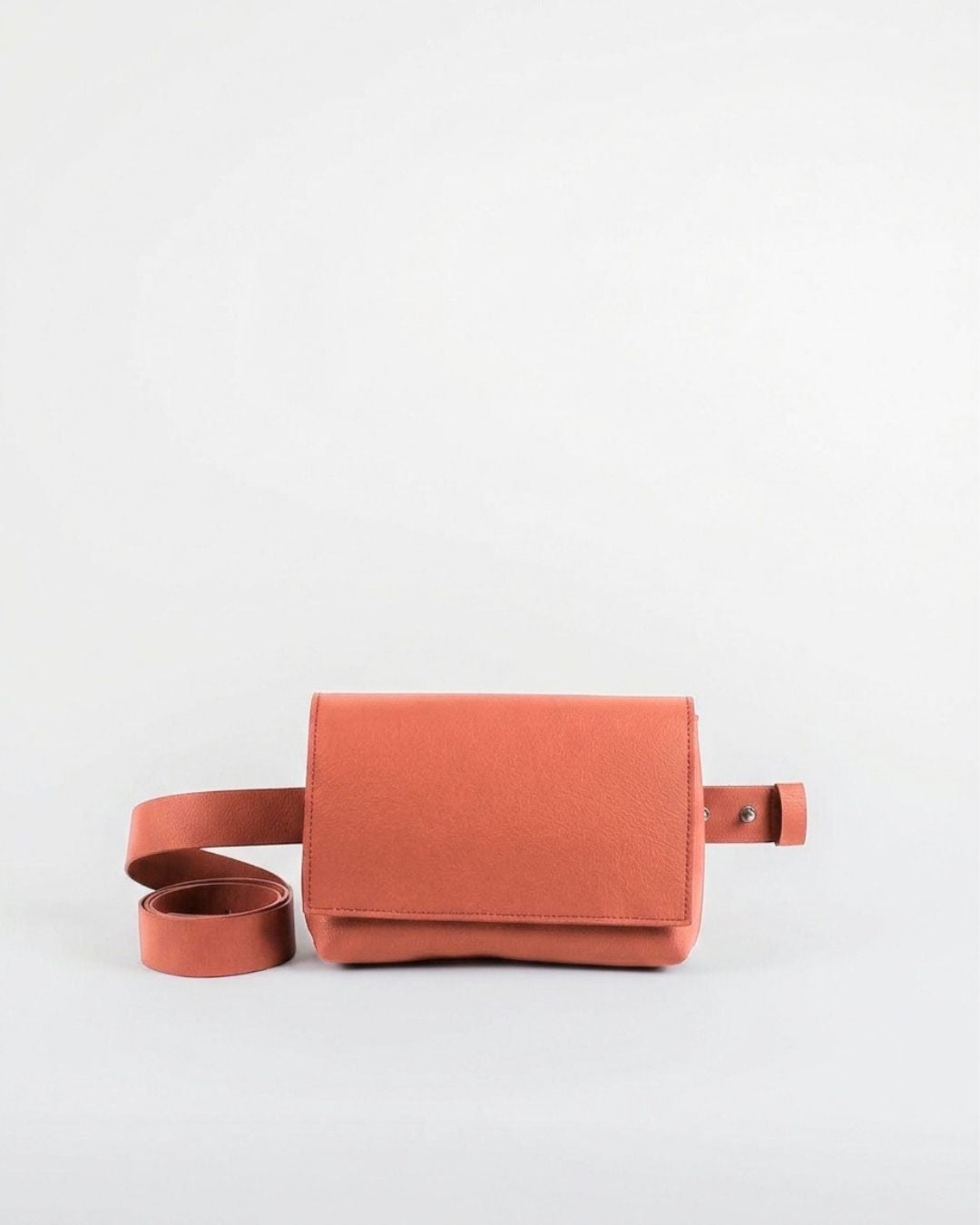 FERNANDITA - Riñonera Piel con cinturón SS26