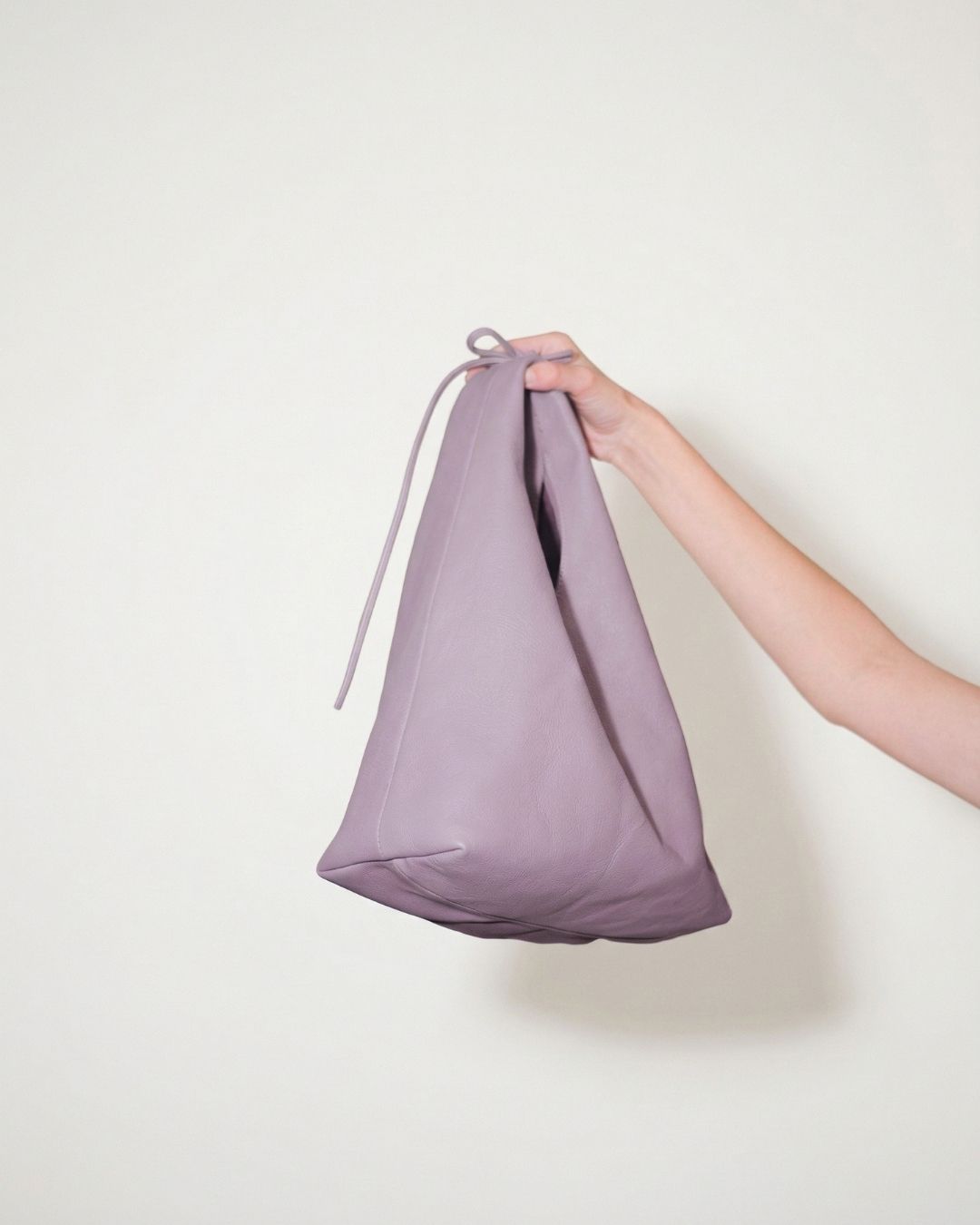 Lola - Medium leather handbag