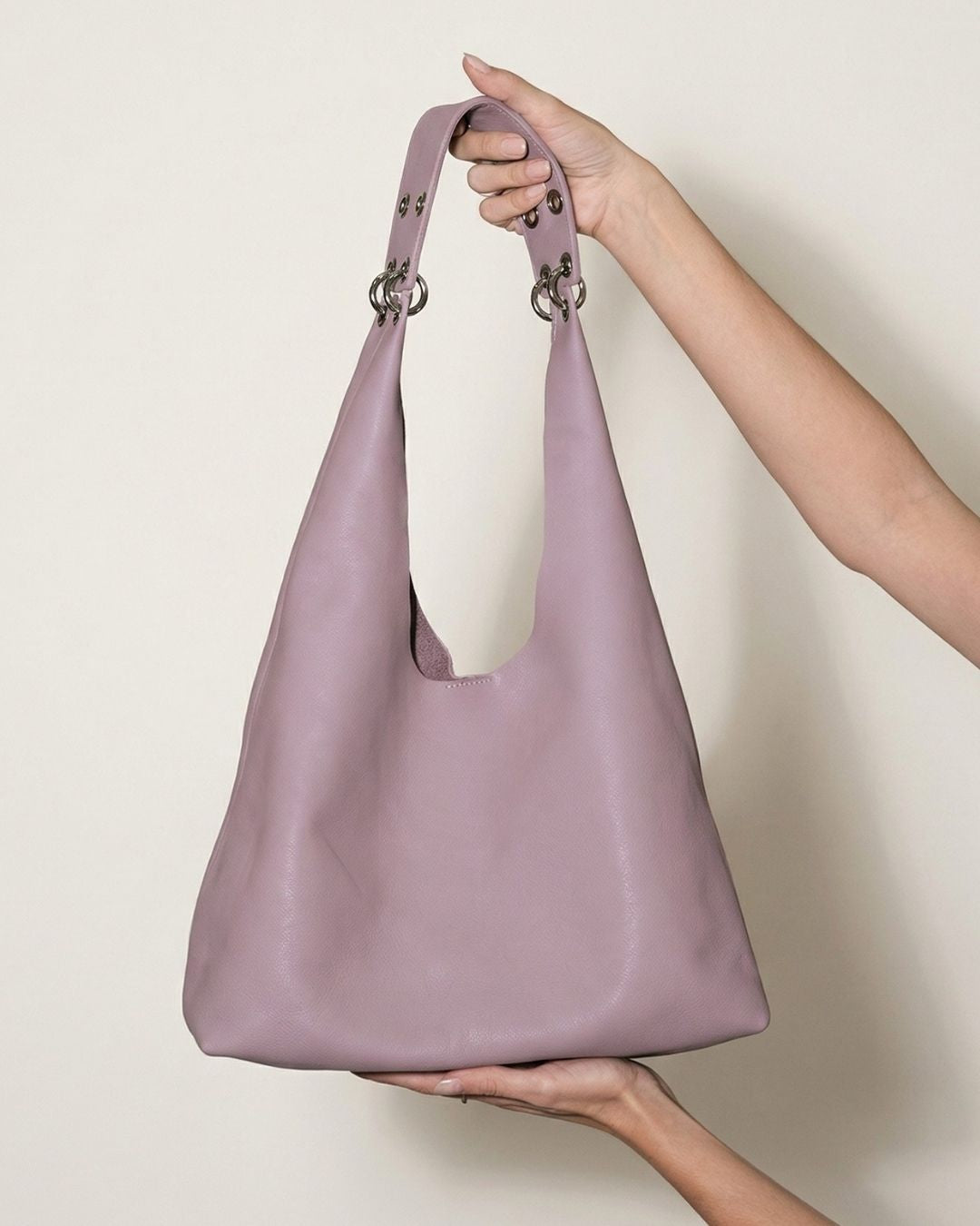 Loles - Medium leather handbag