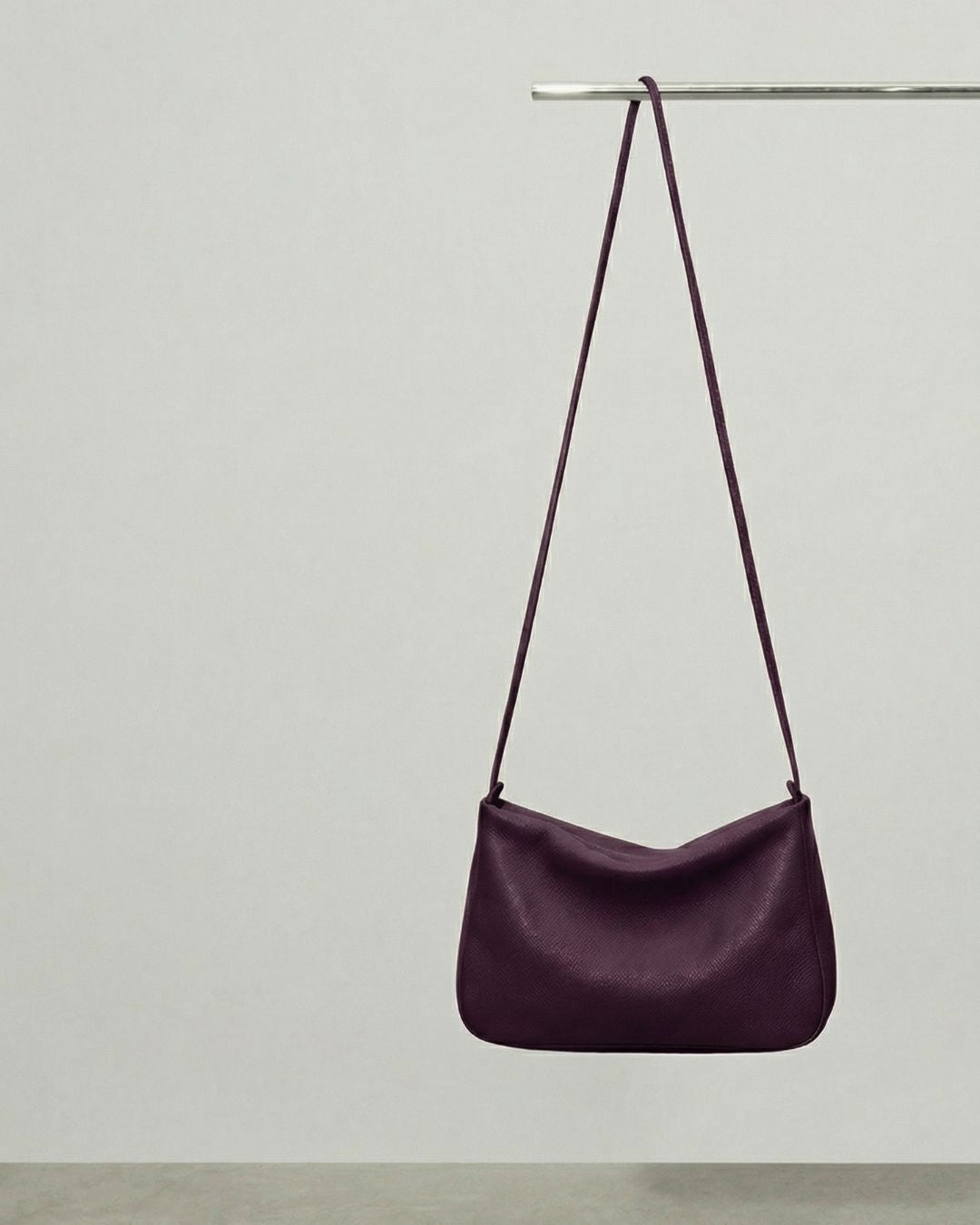 MariLoli - Bolso grande en piel con cordón SS26