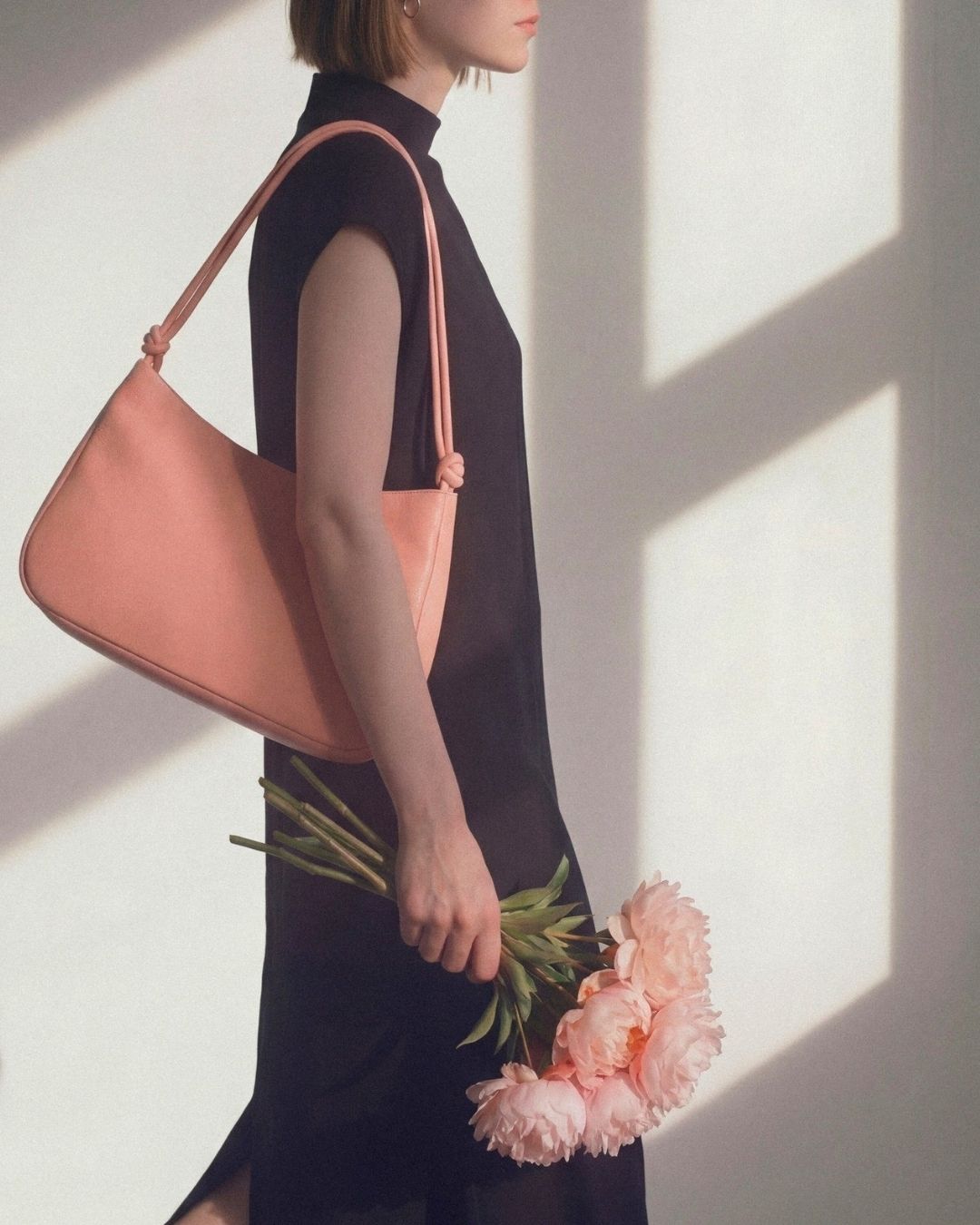 MariLoli - Bolso grande en piel con cordón SS26