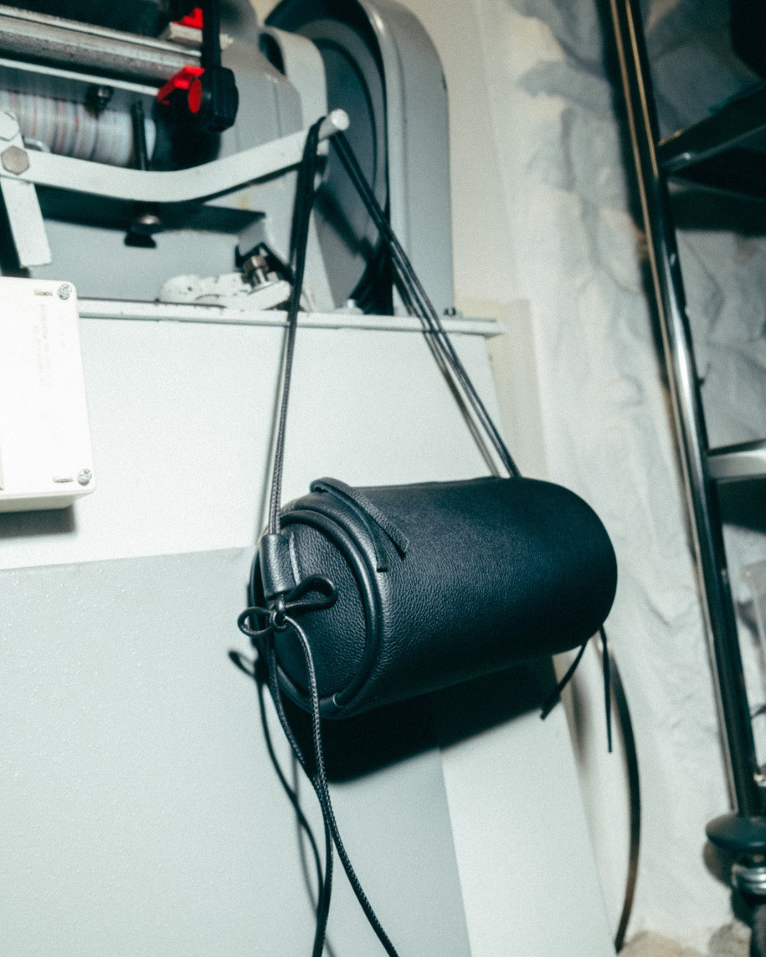ALMA - Leather Tube Bag