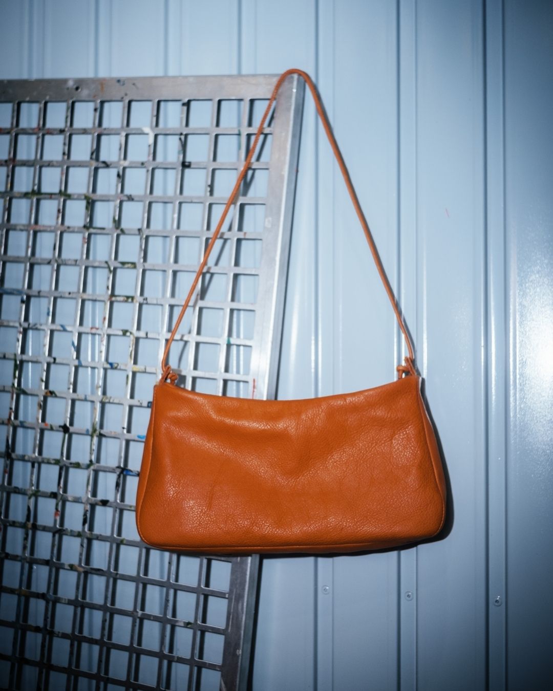 BOLSOS CON HISTORIA (RUPTURA) - Loli - Bolso mediano en piel con cordón (TARA)