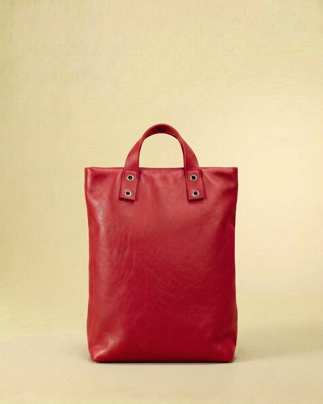Mª Dolores - Mochila grande en piel