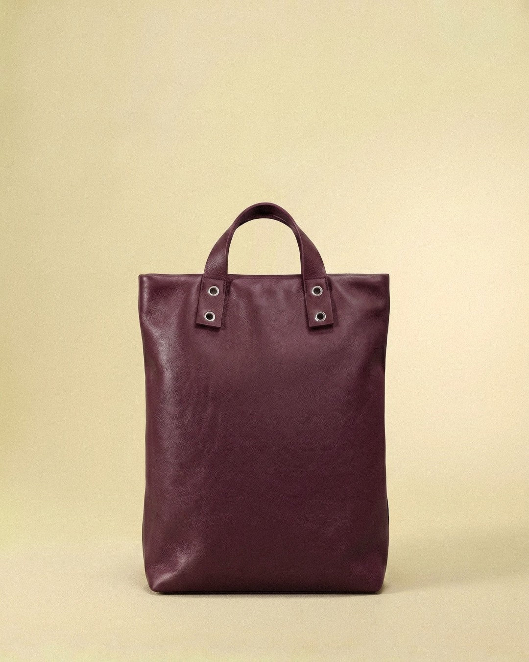Mª Dolores - Mochila grande en piel