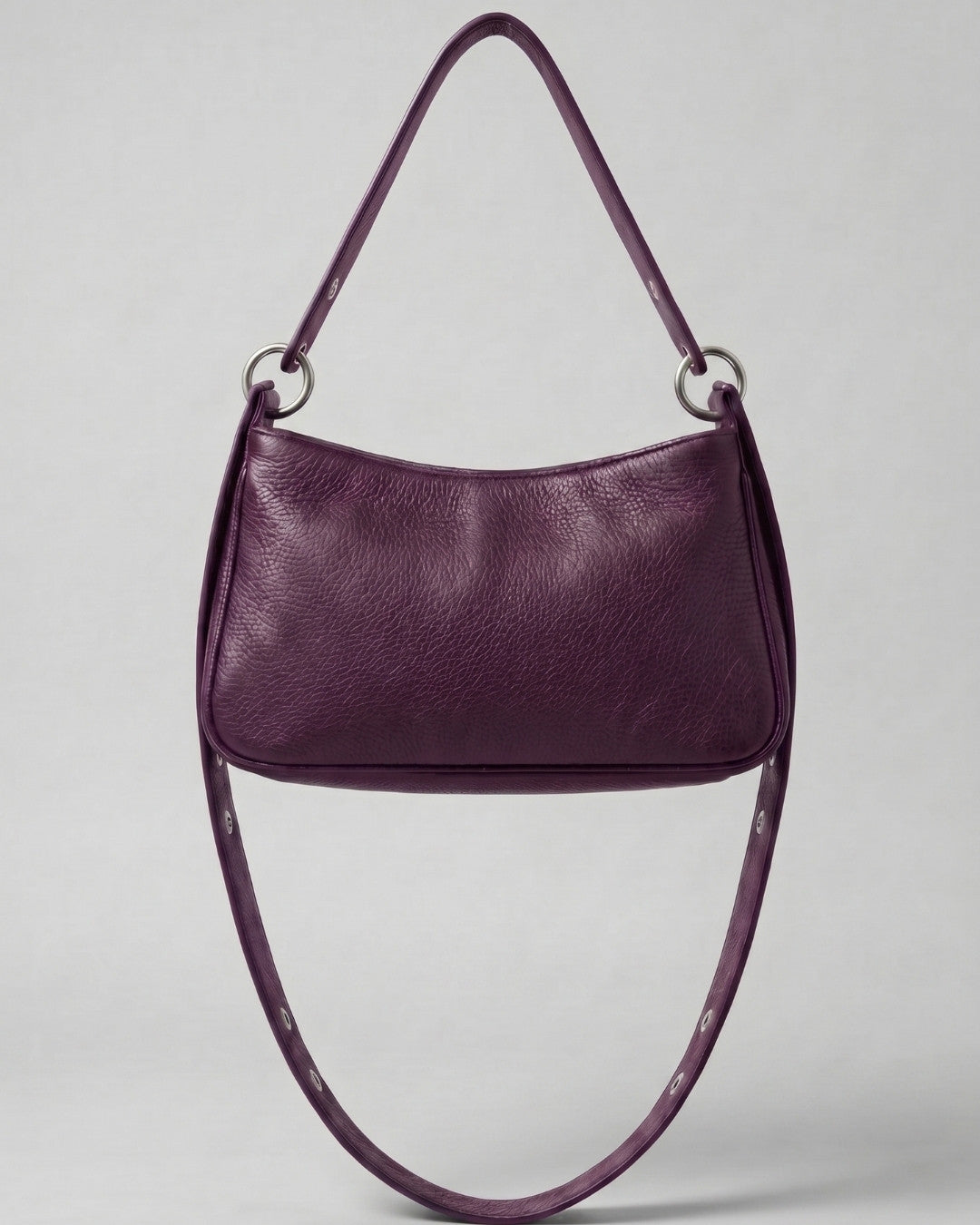 Loli - Medium leather handbag with strap and multiposition carabiners