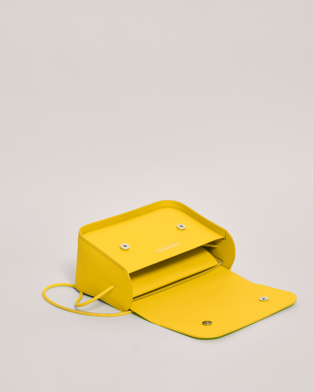 Nina 2G - Recycled Leather Handbag