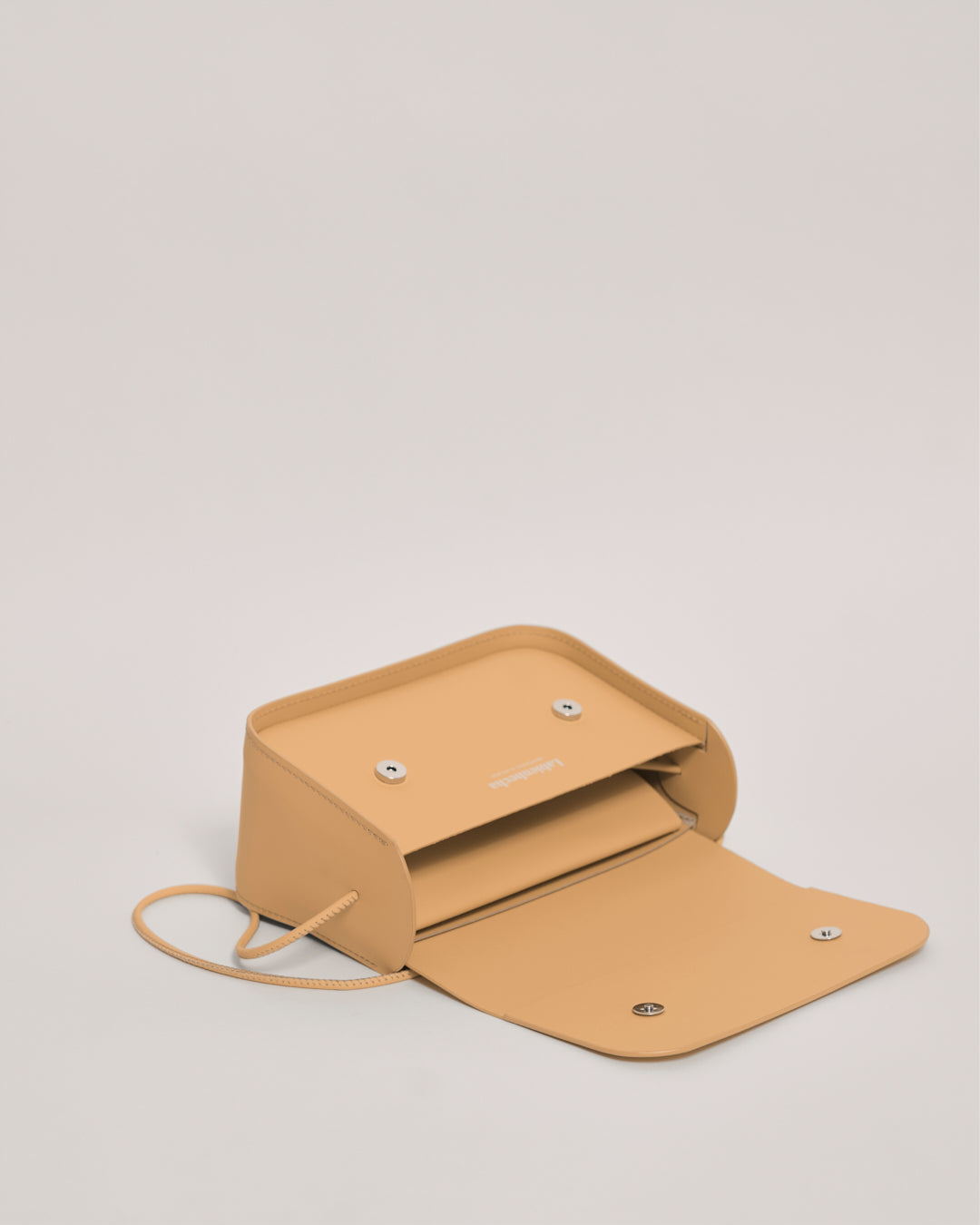 Nina 2G - Recycled Leather Handbag
