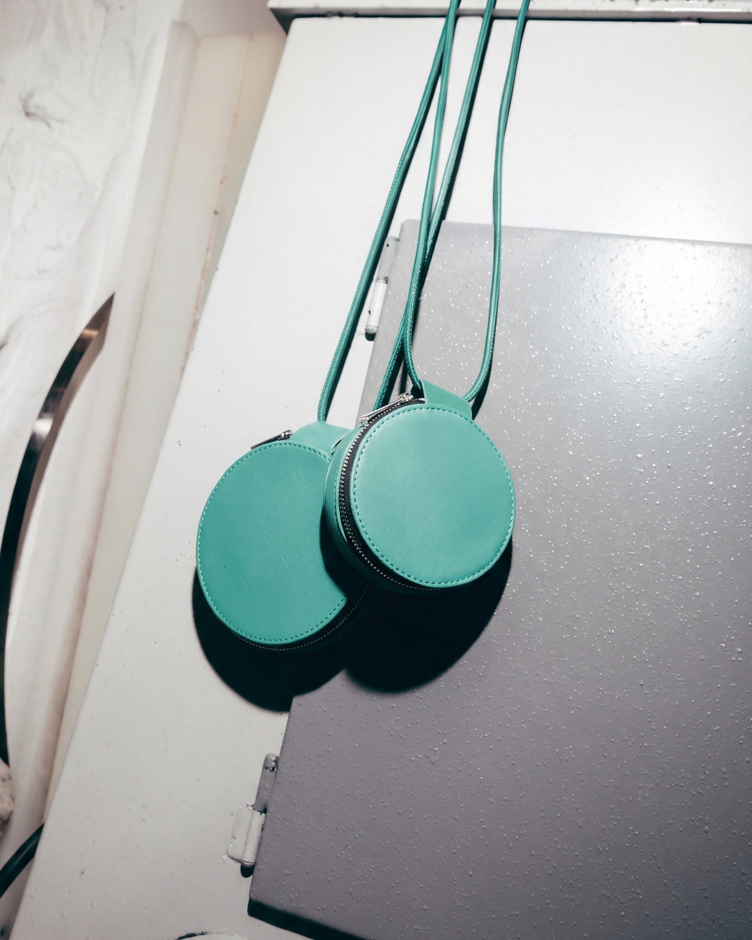 ALMITA · Accesorio en piel Aguamarina Hidro · Labienhecha