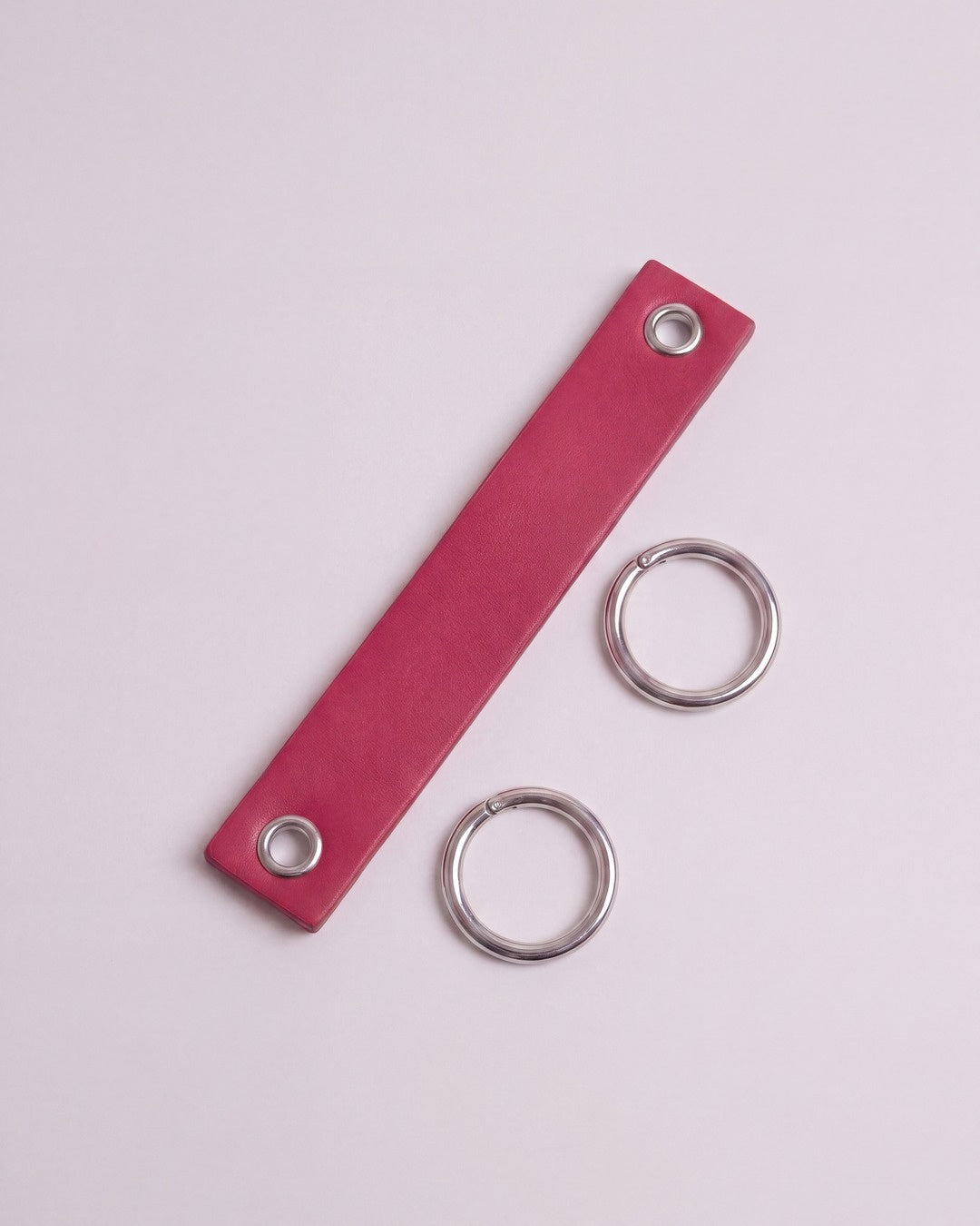 Asa manual extra en piel Fresa Hidro con mosquetones circulares · Labienhecha