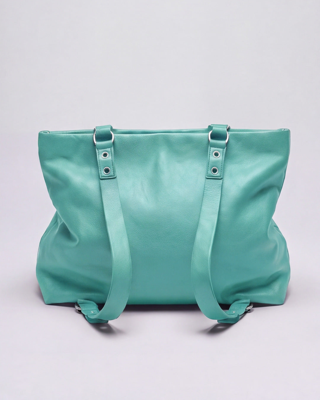 Doña Dolores - Mochila maletín XL en piel aguamarina — Labienhecha