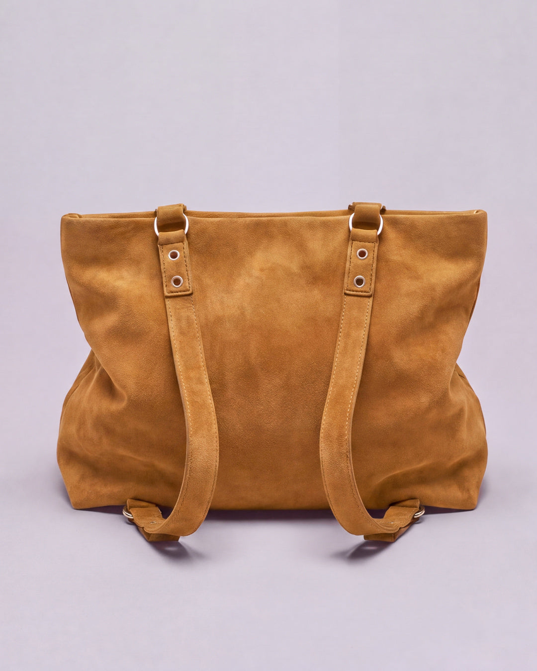 Doña Dolores - Mochila maletín XL en serraje polen, vista trasera — Labienhecha