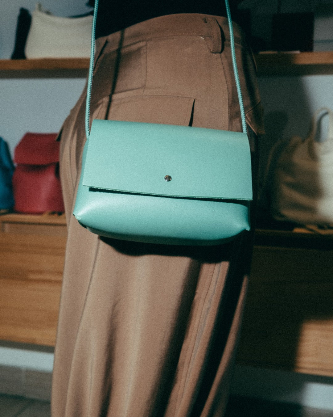 AMPARITO ORIGAMI - Leather Handbag