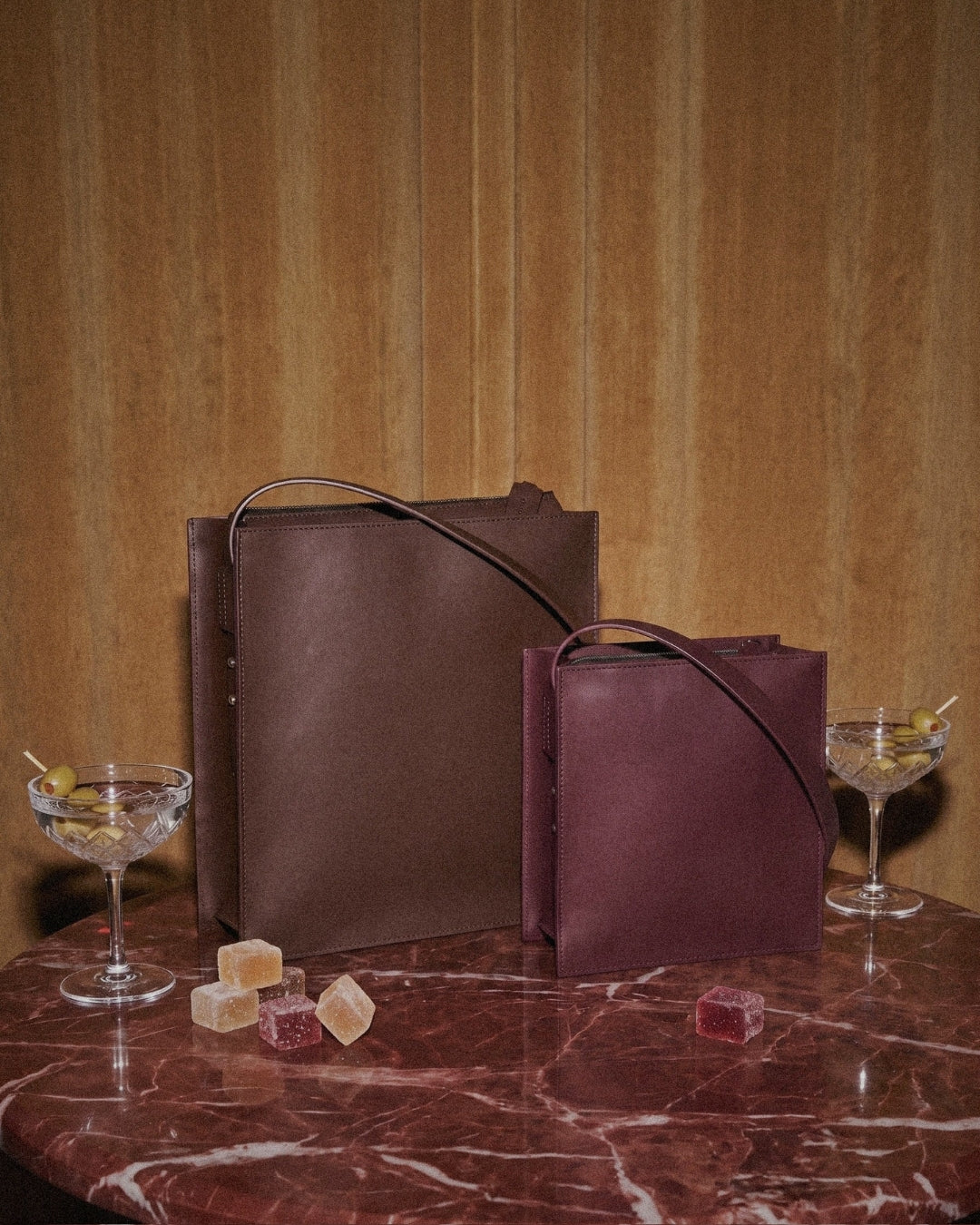 Sofía Madre in Chocolate leather · LAS SEÑORAS campaign, large bag in vegetable-tanned leather handmade in Málaga · Labienhecha