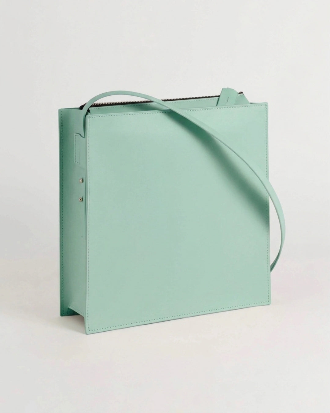 Sofía Madre in Jade leather · large bag in vegetable-tanned leather, handmade in Málaga · Labienhecha