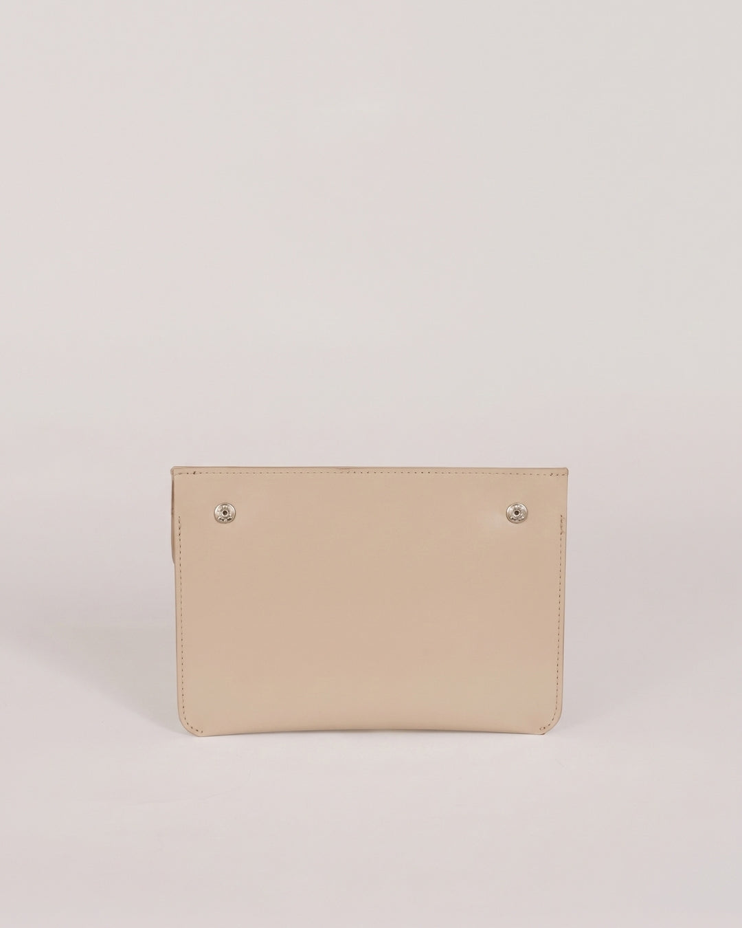Ximena in Pearl Gray leather · medium bag in vegetable-tanned leather, handmade in Málaga · Labienhecha