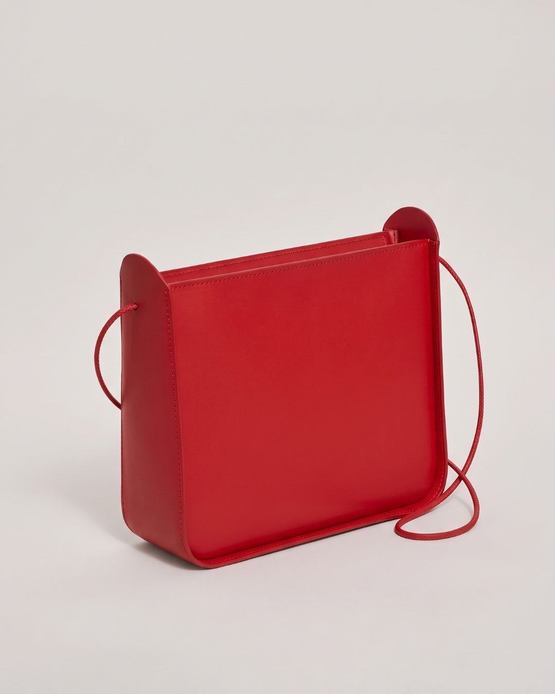 Ximena in Red leather · medium bag in vegetable-tanned leather, handmade in Málaga · Labienhecha