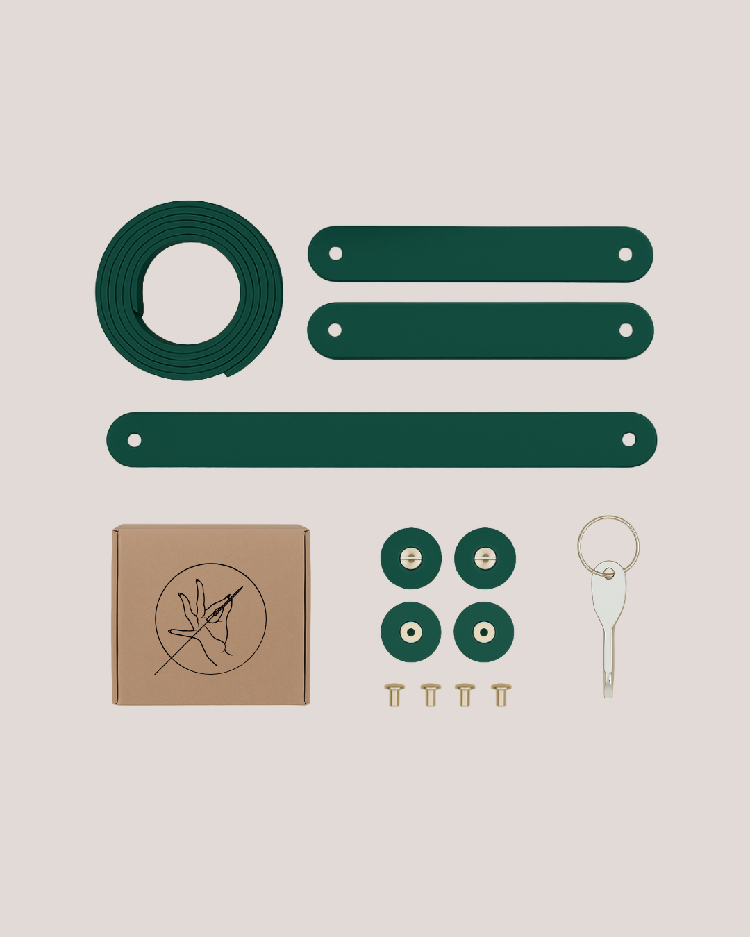 Rodeo leather extras pack in Green Hope for Labienhecha Rafaelas, Ninas and Ximenas bags: extendable side wings, buttons, shoulder pad, long strap and a little box with a screwdriver