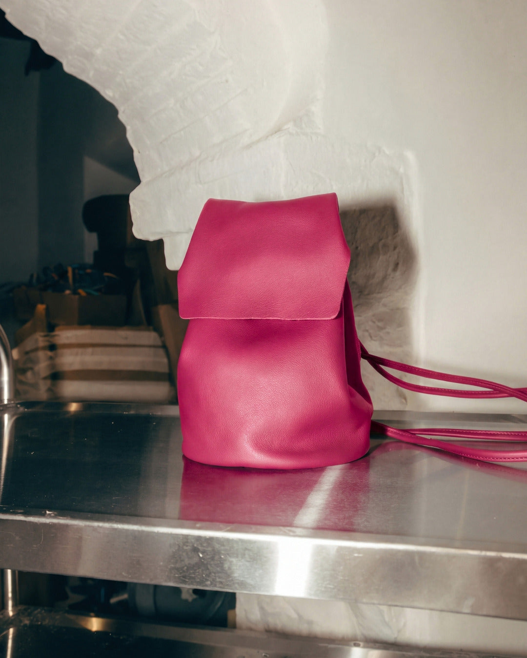 IRENE · LA BEBÉ · Mini mochila en piel Fresa Hidro · Labienhecha
