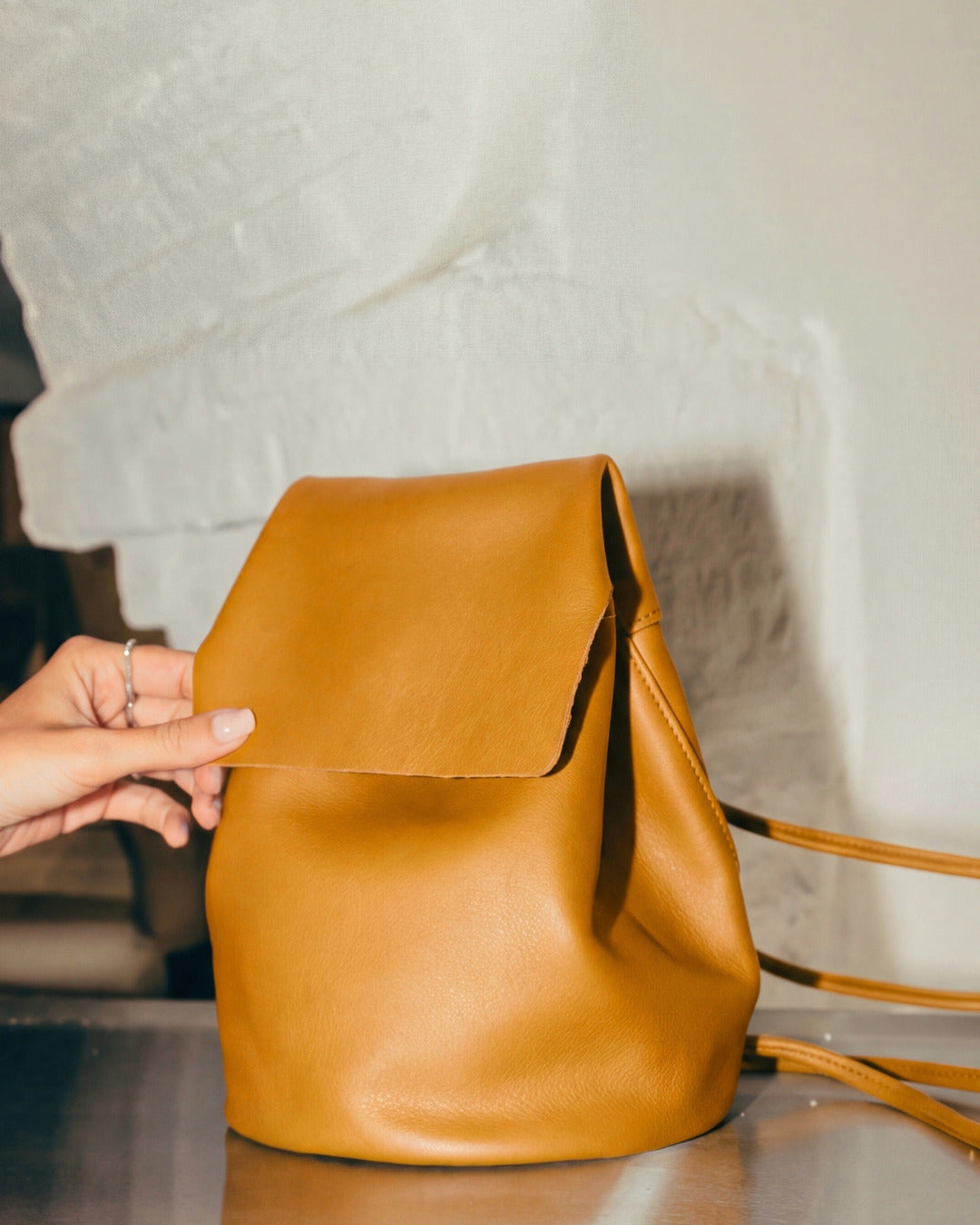 IRENE · LA BEBÉ · Mini mochila en piel Polen Hidro · Labienhecha