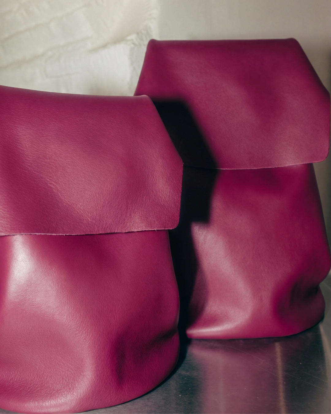 MOCHILAS IRENE · Mochilas en piel Frambuesa Hidro · Labienhecha
