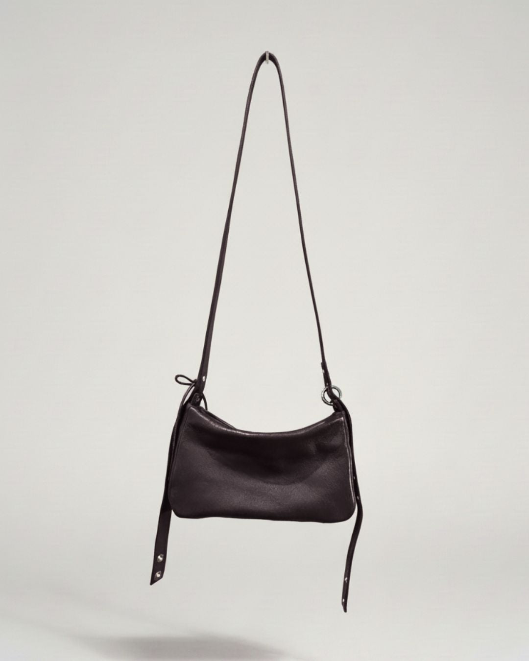 MariLoli - Bolso grande en piel con correa y mosquetones multiposición