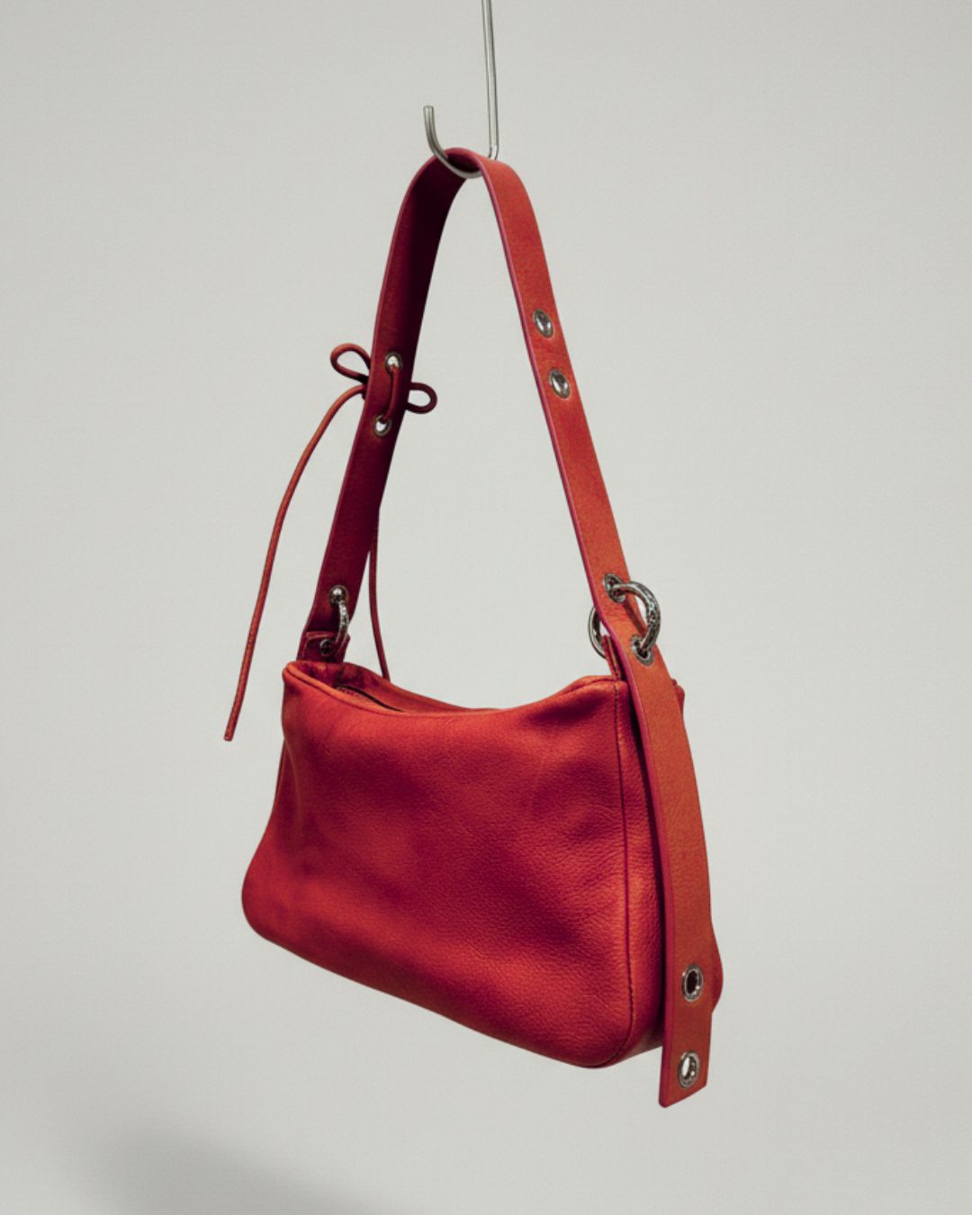 MariLoli - Bolso grande en piel con correa y mosquetones multiposición