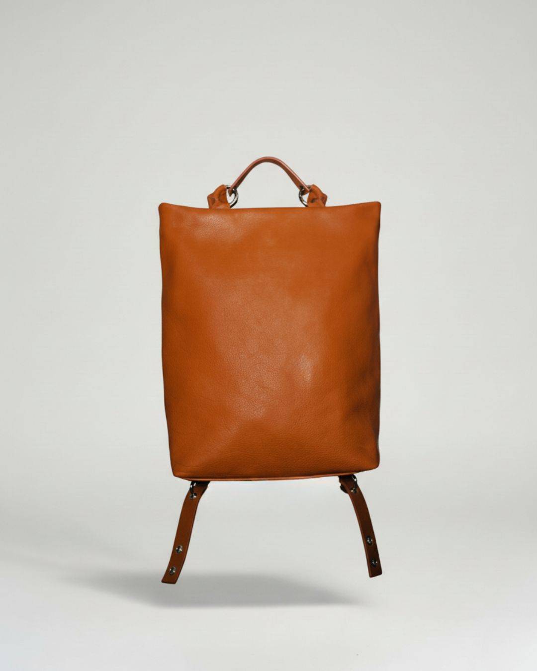 Mª Dolores - Mochila grande en piel