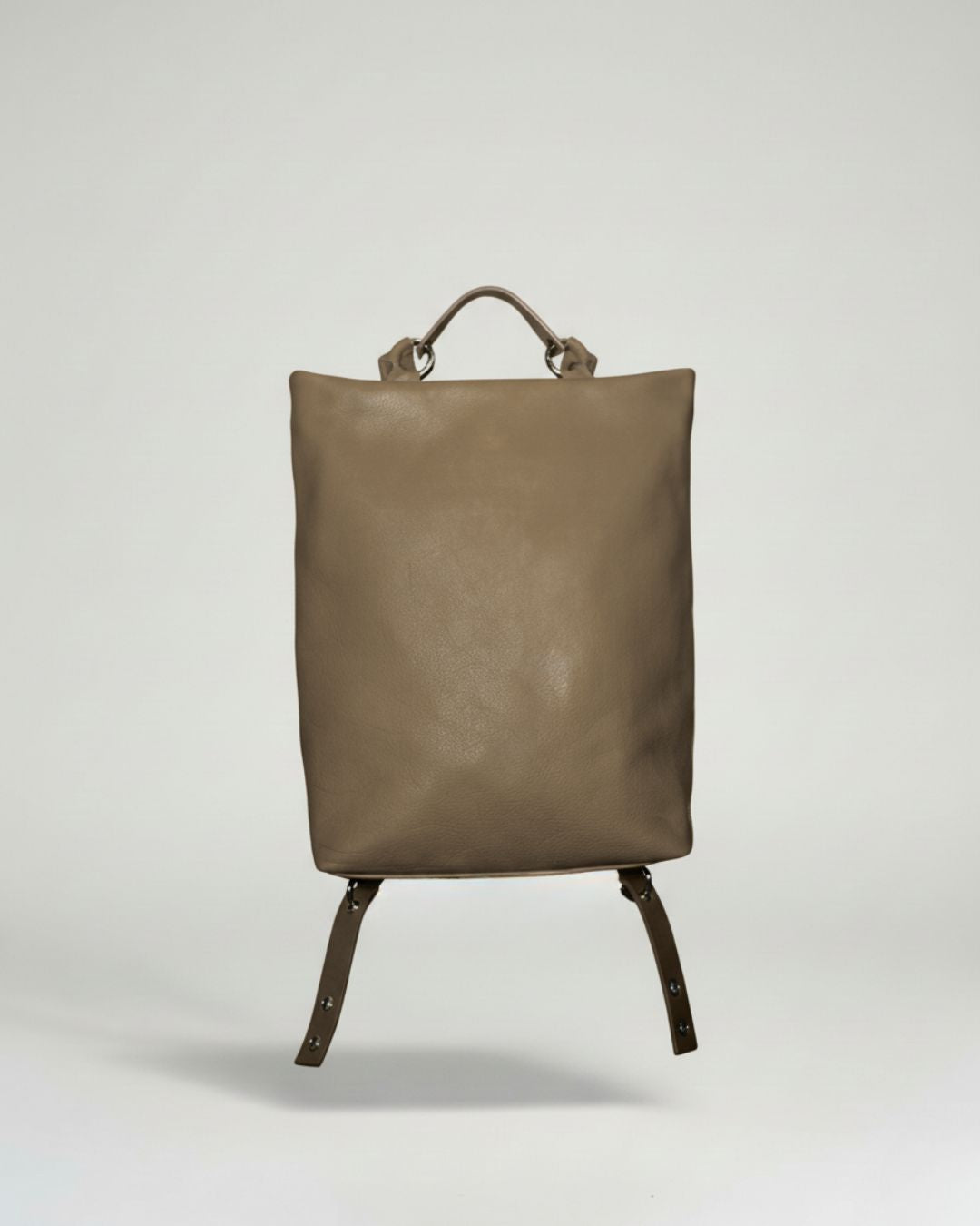 Mª Dolores - Mochila grande en piel