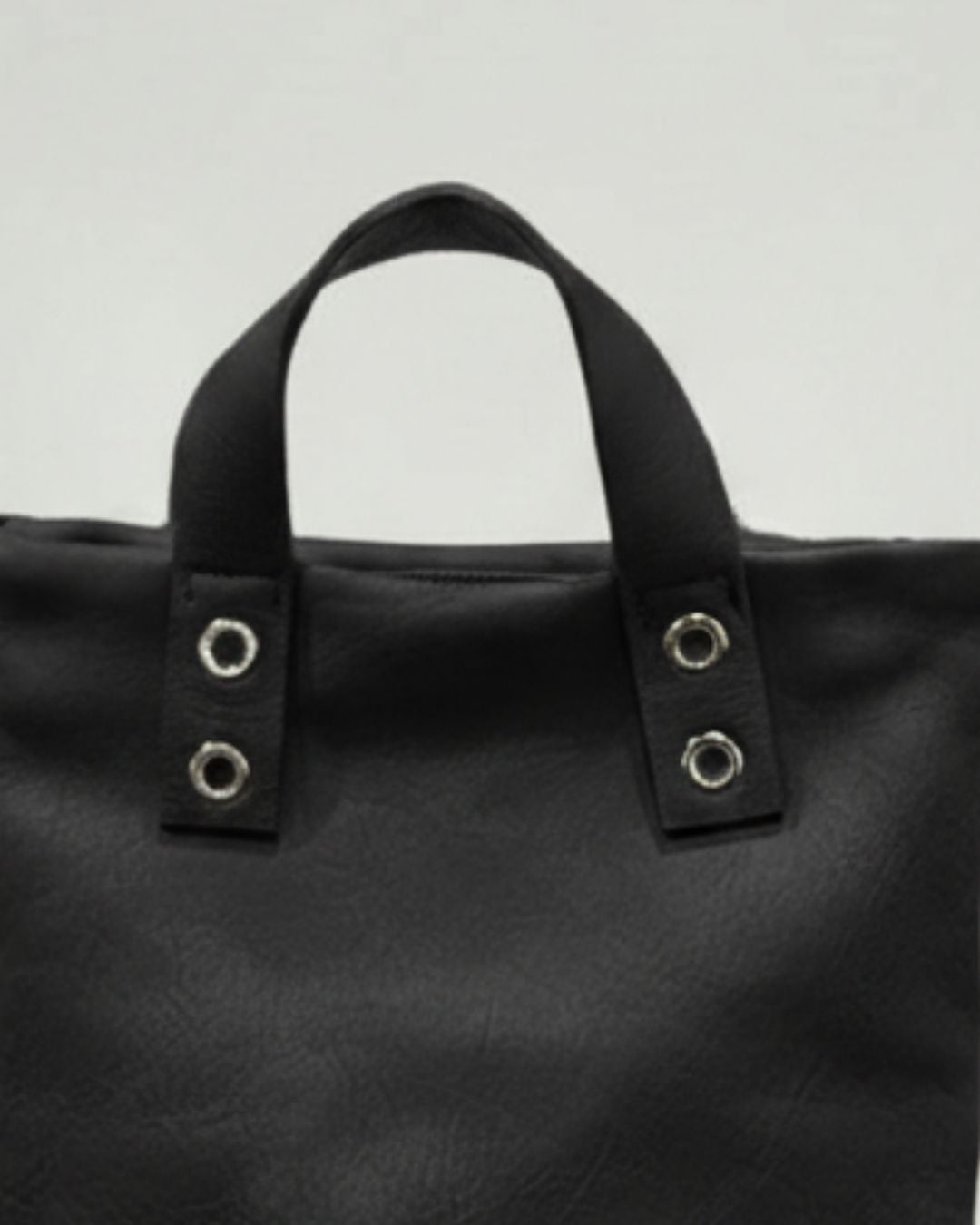 Mª Dolores - Mochila grande en piel