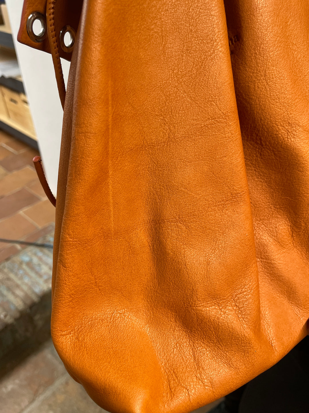 BOLSOS CON HISTORIA (RUPTURA) - Loles - Bolso mediano en piel (TARA)