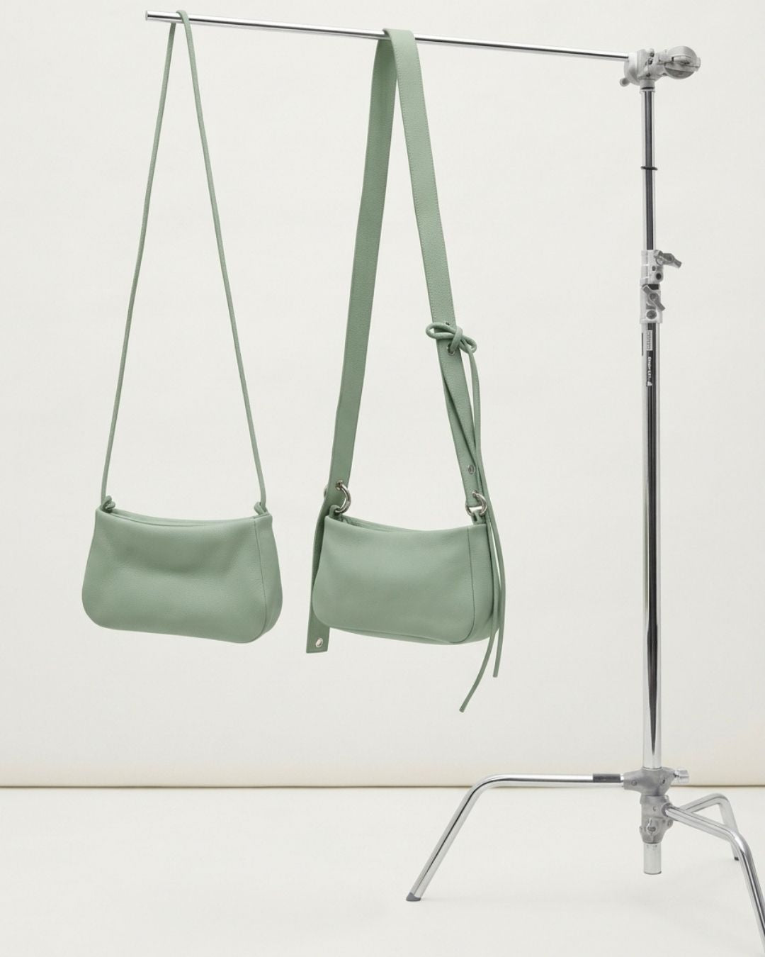 Loli - Bolso mediano en piel con cordón SS26