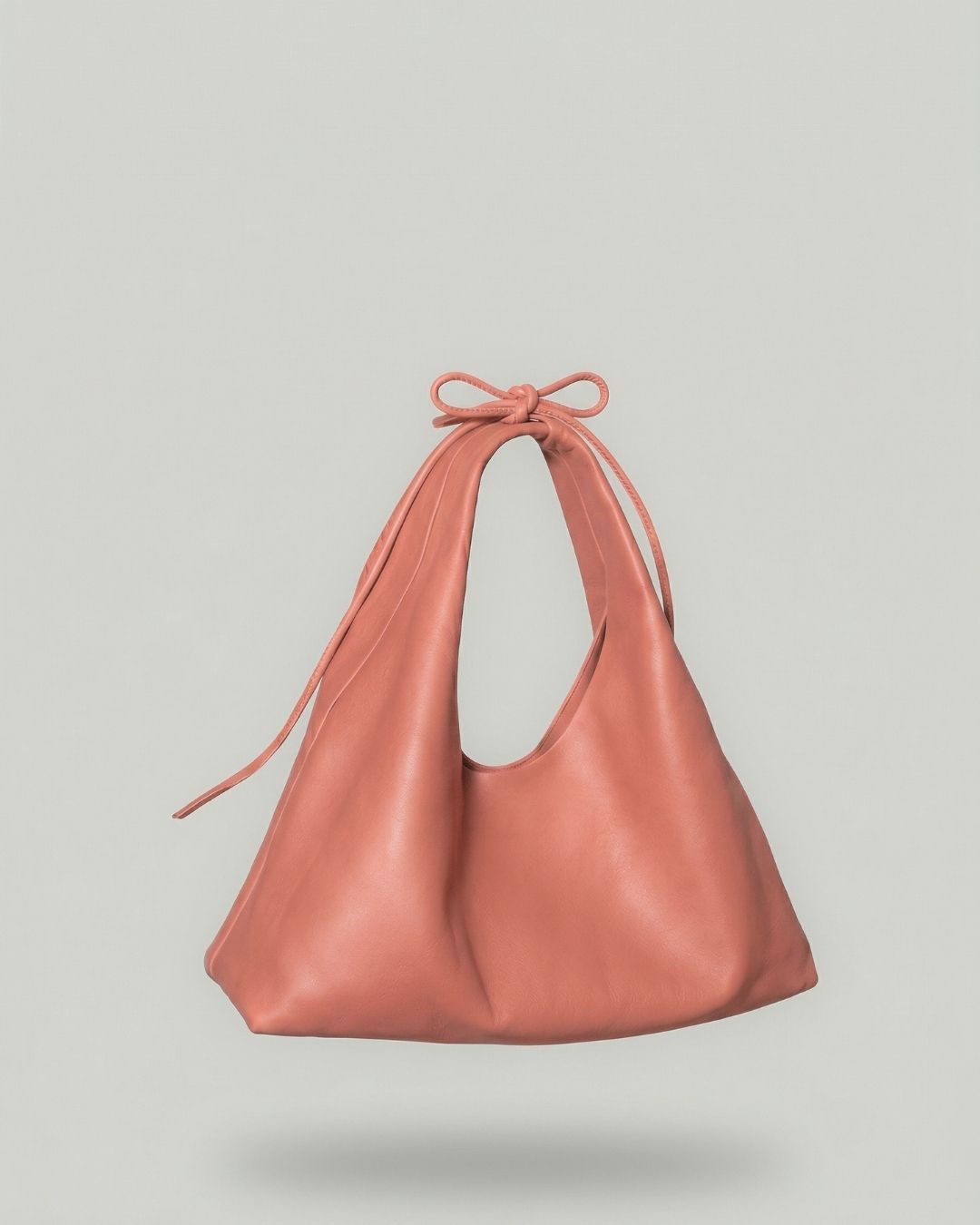 Lola - Medium leather handbag