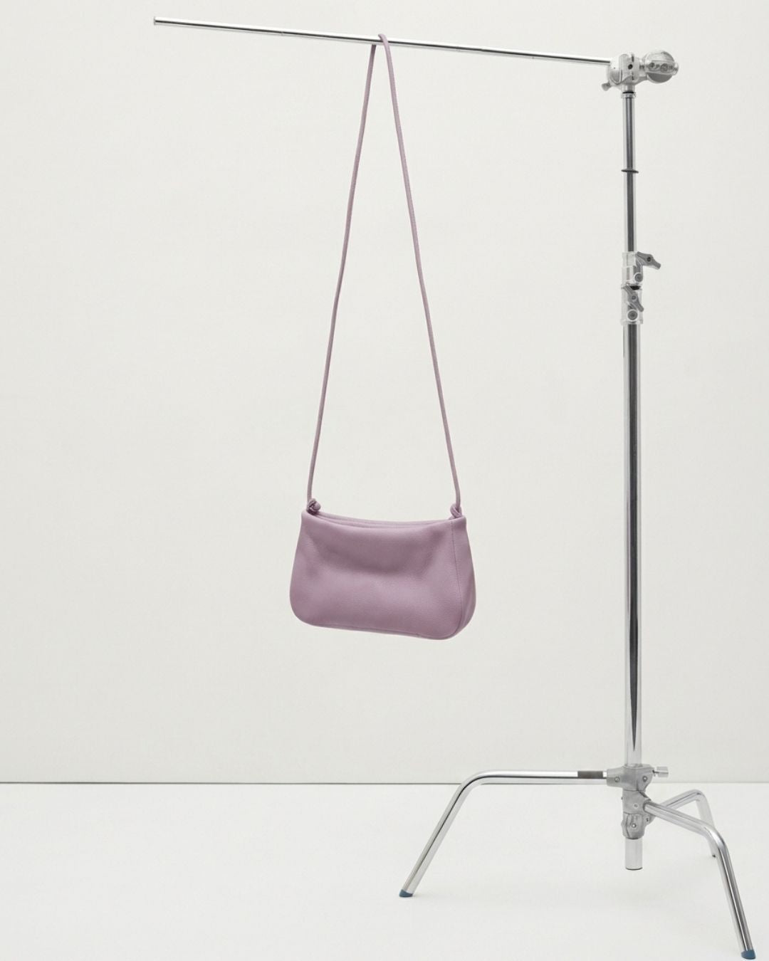Loli - Bolso mediano en piel con cordón SS26