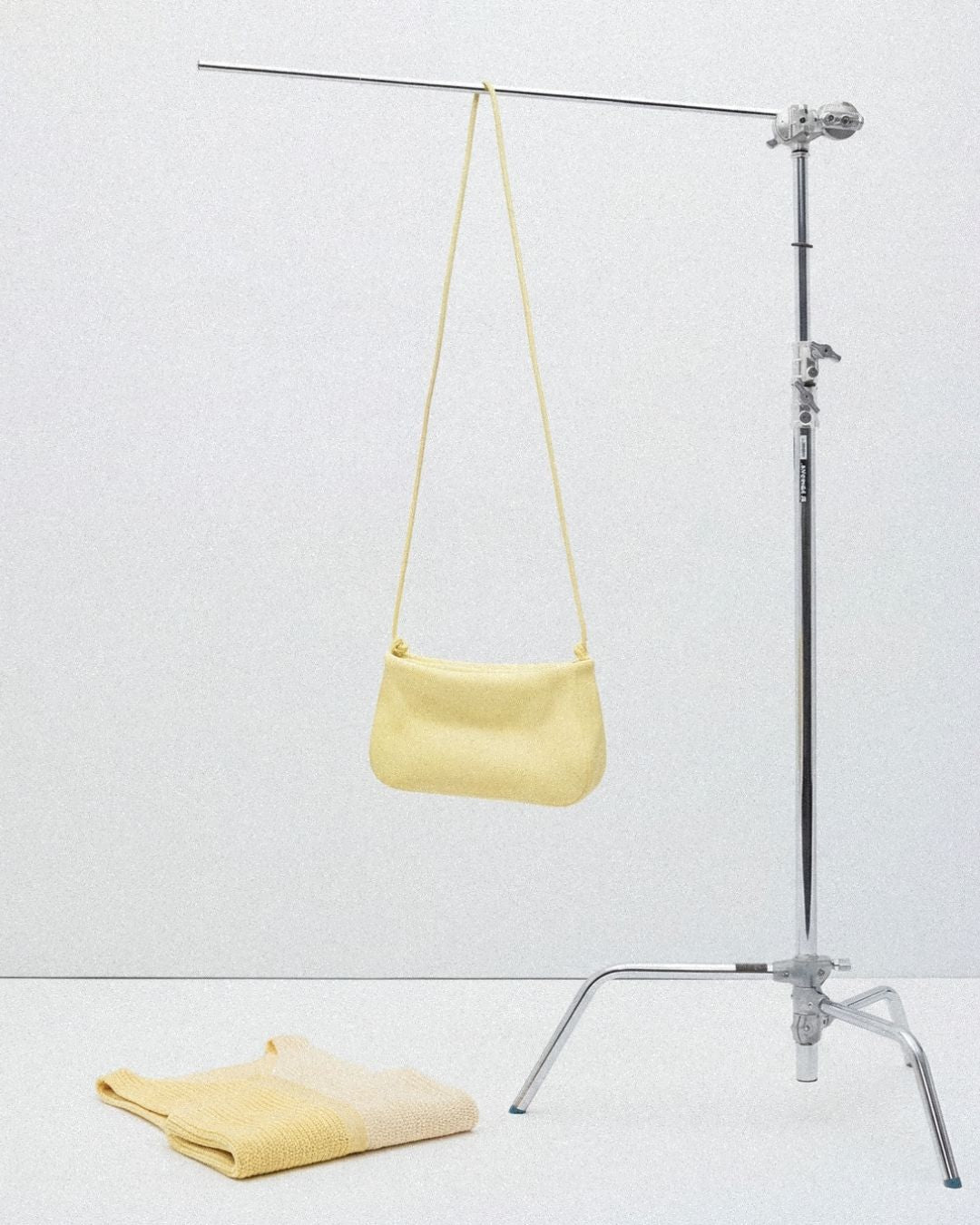 Loli - Bolso mediano en piel con cordón SS26
