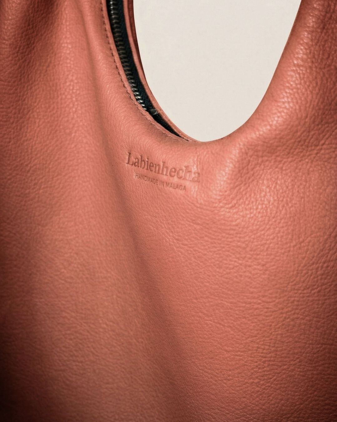 Doña Lola - XL large leather handbag
