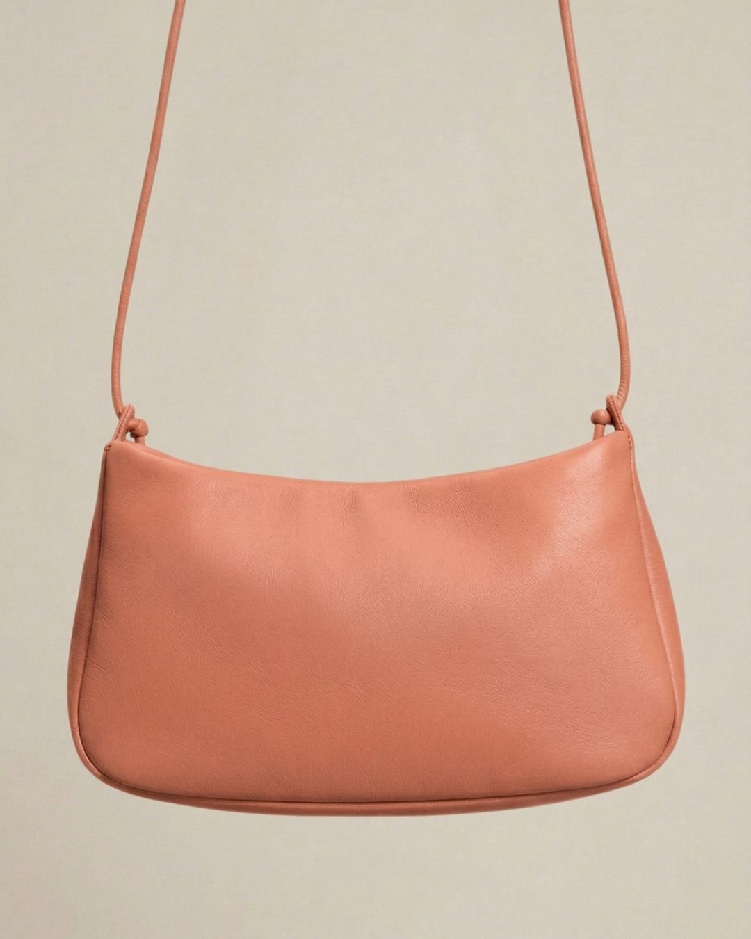MariLoli - Bolso grande en piel con cordón SS26