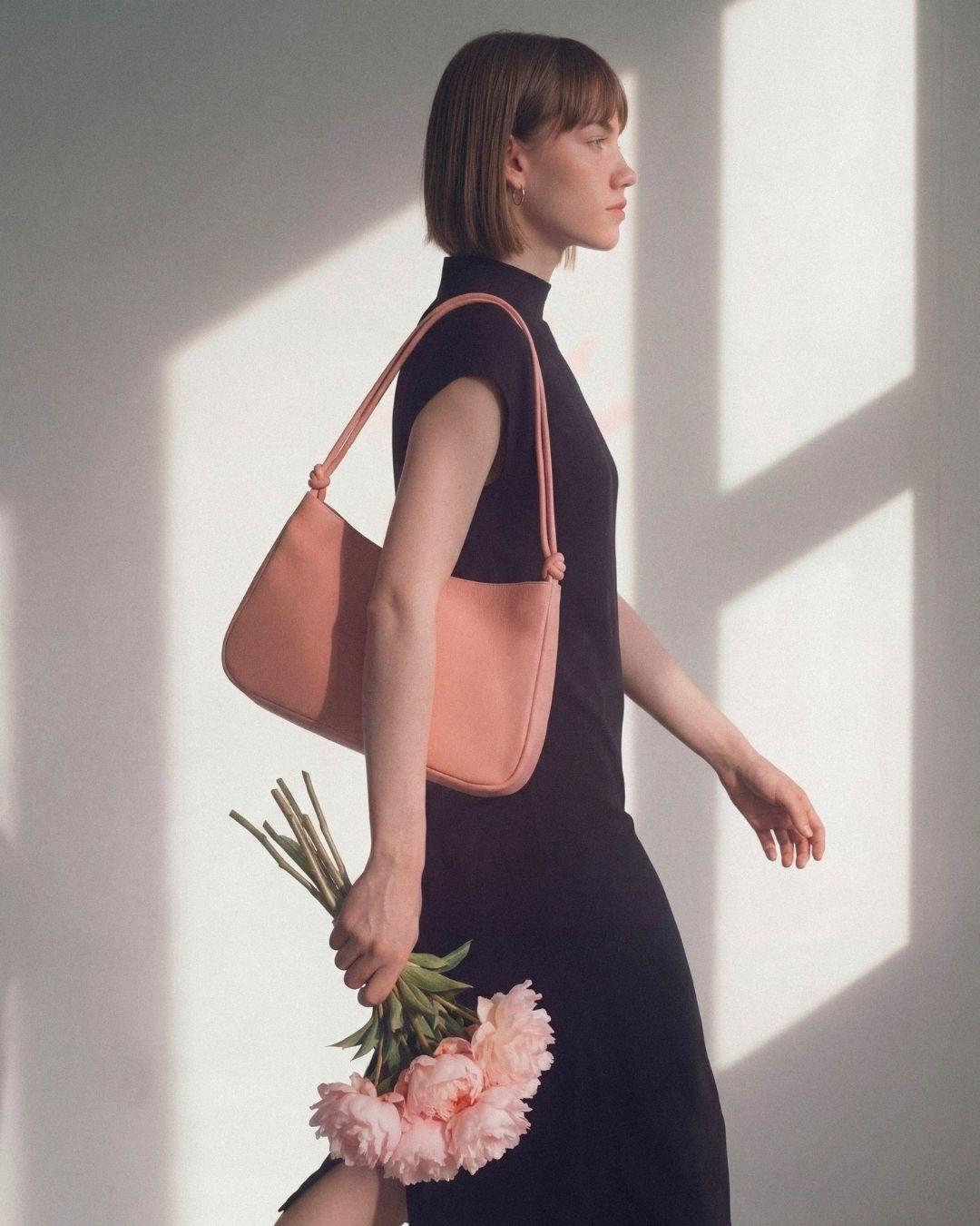 MariLoli - Bolso grande en piel con cordón SS26