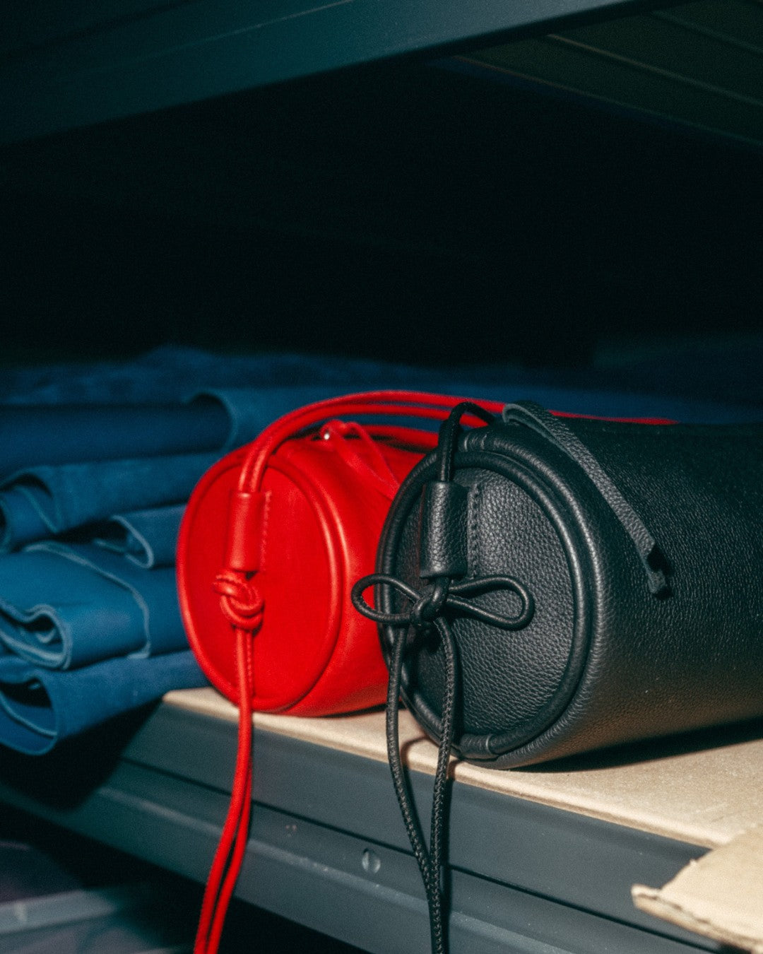 ALMA - Leather Tube Bag