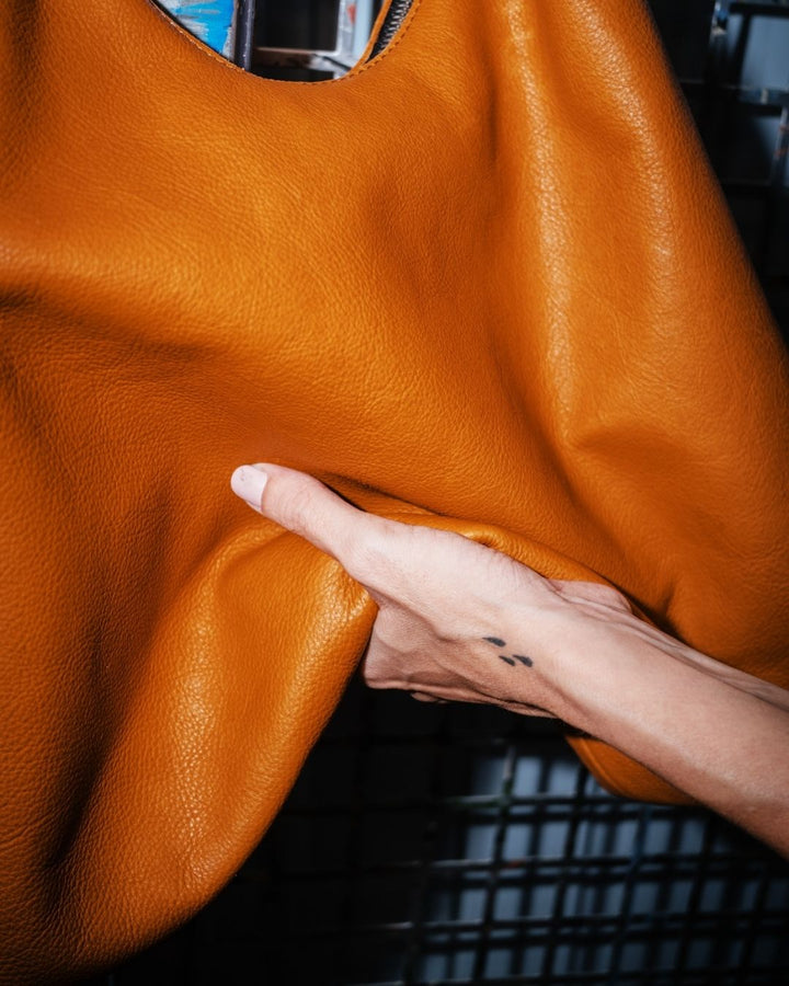 Doña Lola - XL large leather handbag