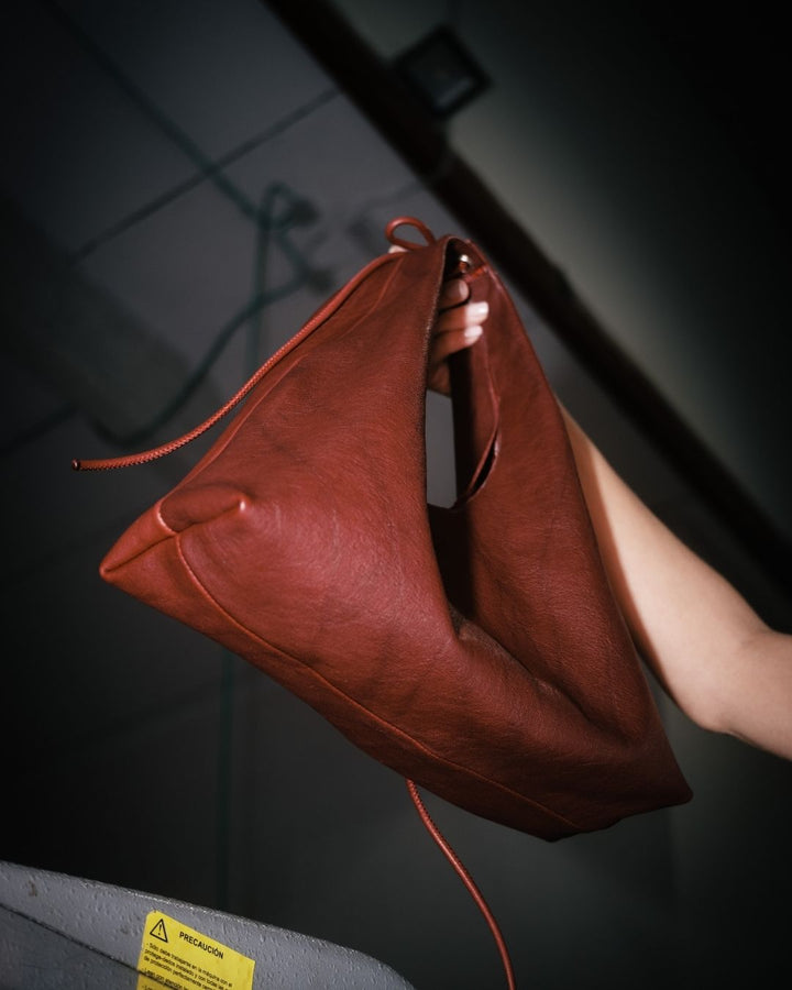 Lola - Medium leather handbag