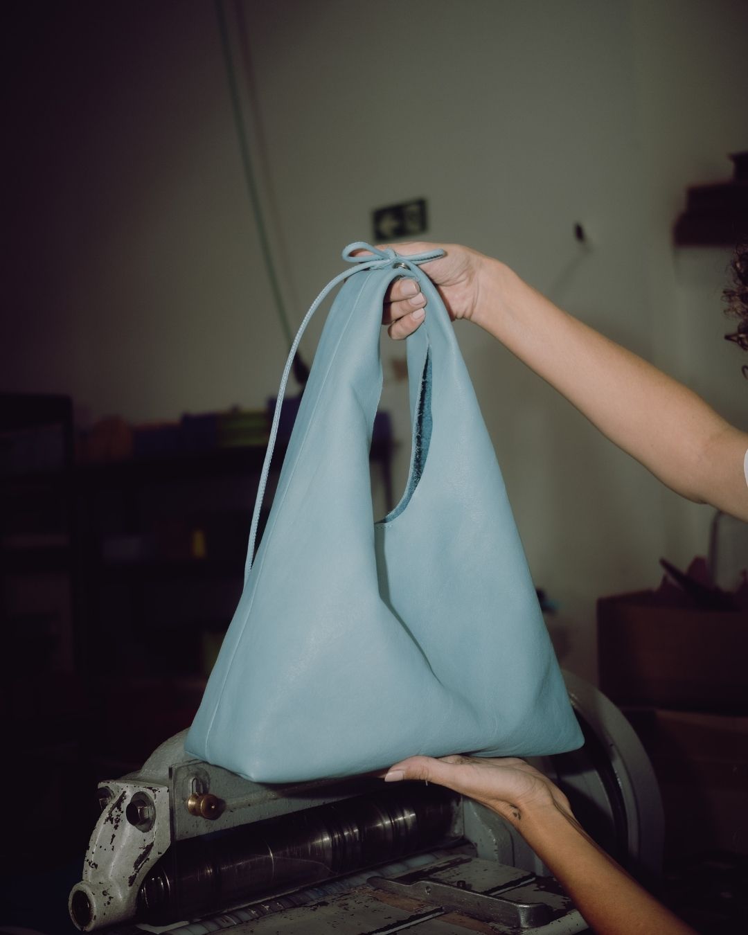 Loles - Medium leather handbag