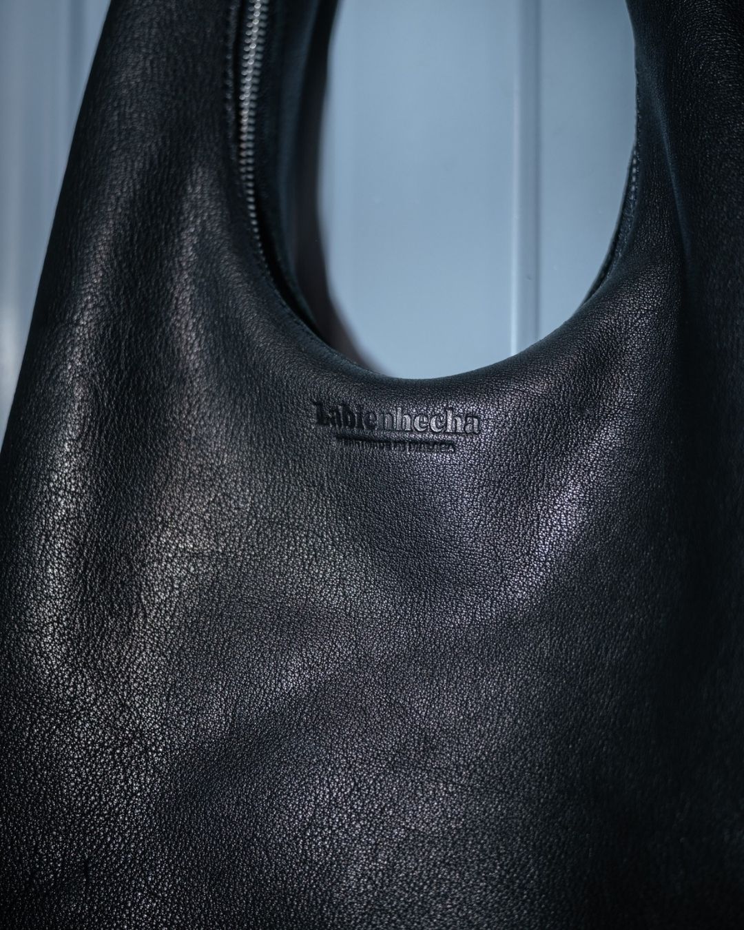 Loles - Medium leather handbag