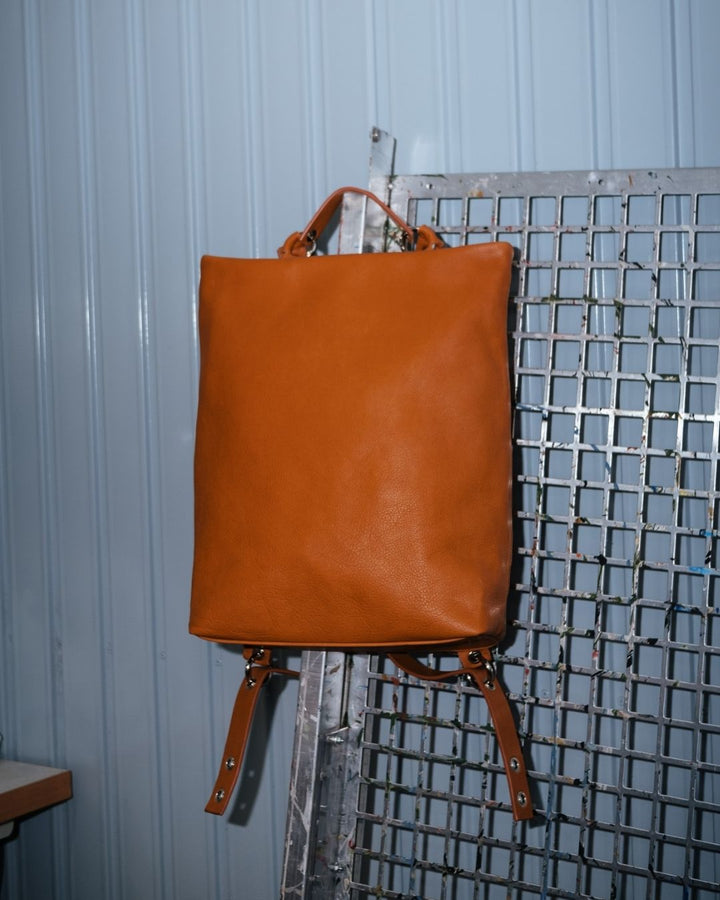 Mª Dolores - Large backpack in leather