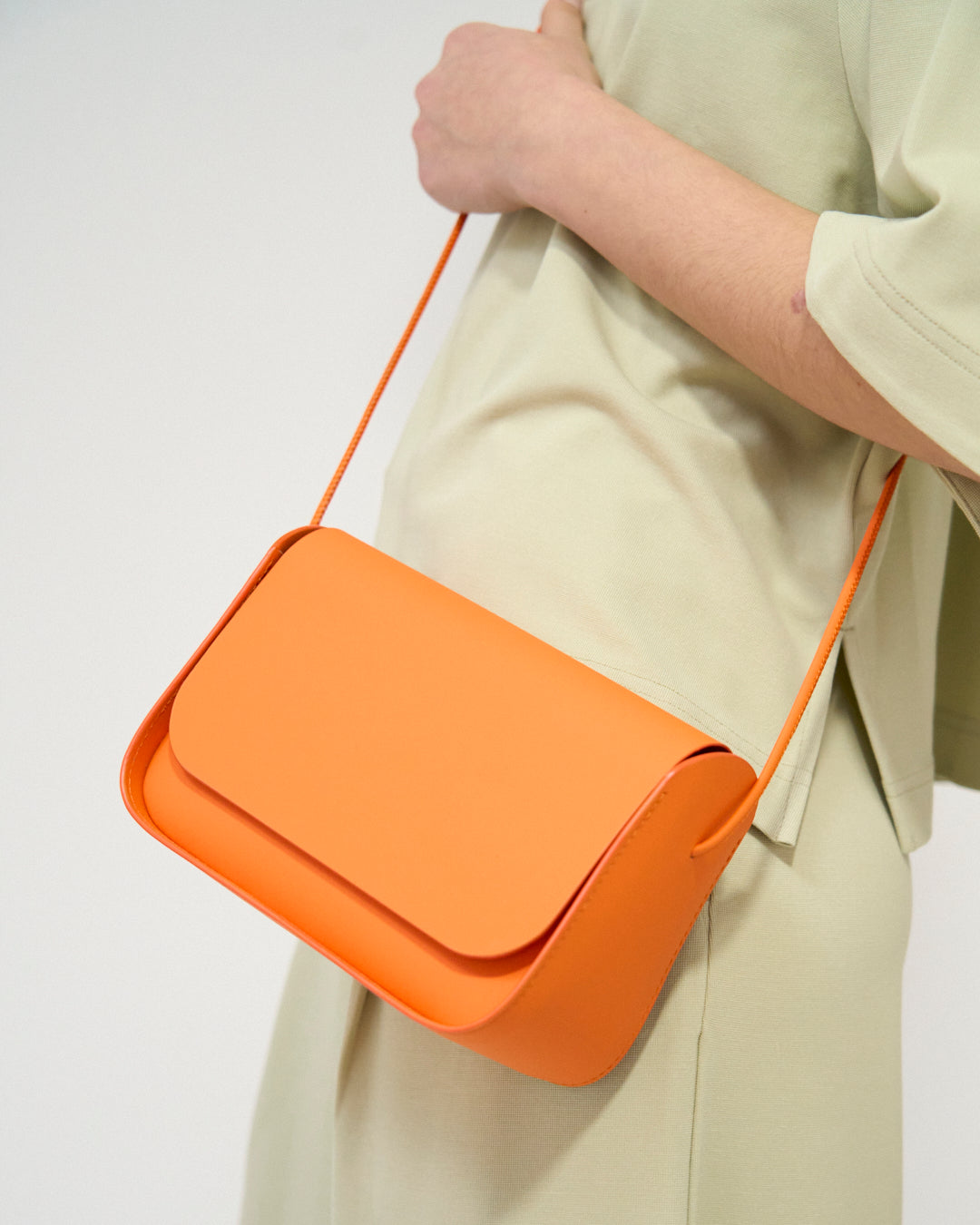 Nina 2G - Recycled Leather Handbag