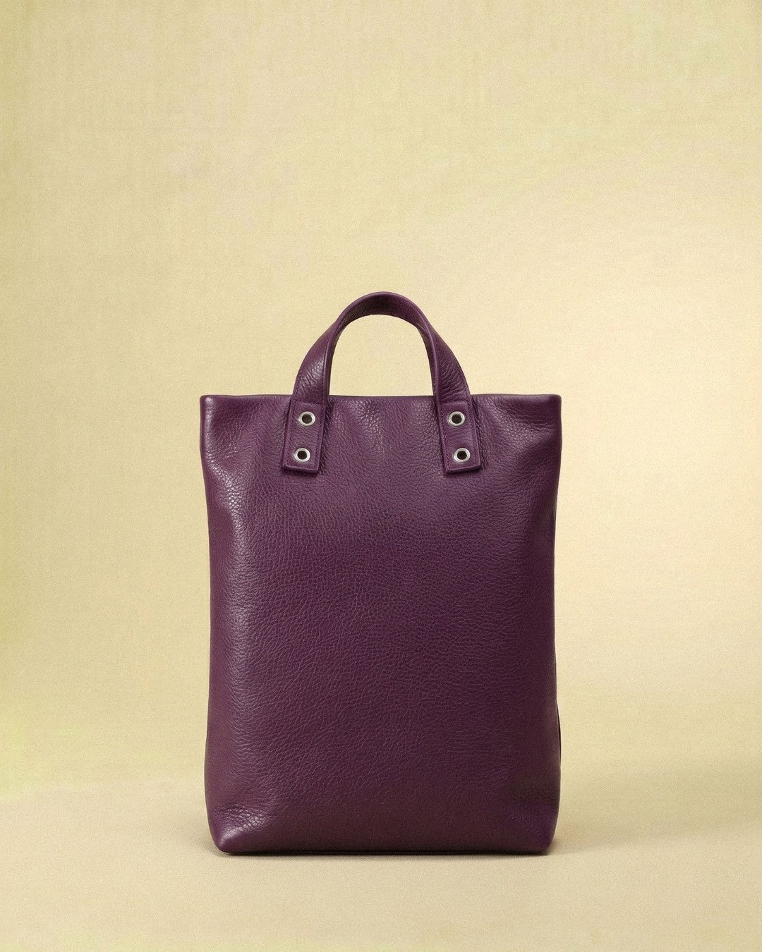 Mª Dolores - Mochila grande en piel
